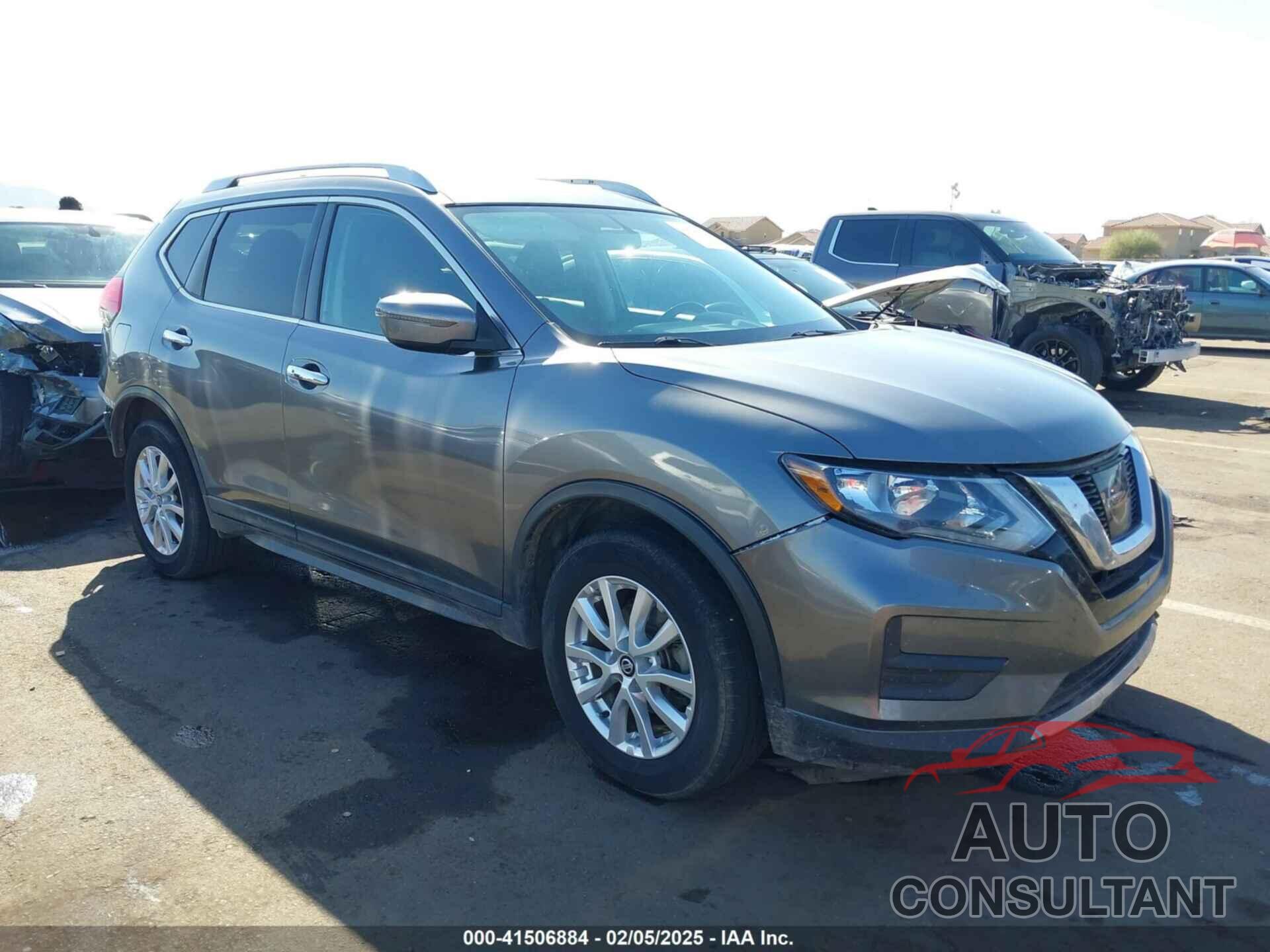 NISSAN ROGUE 2017 - KNMAT2MT8HP585151