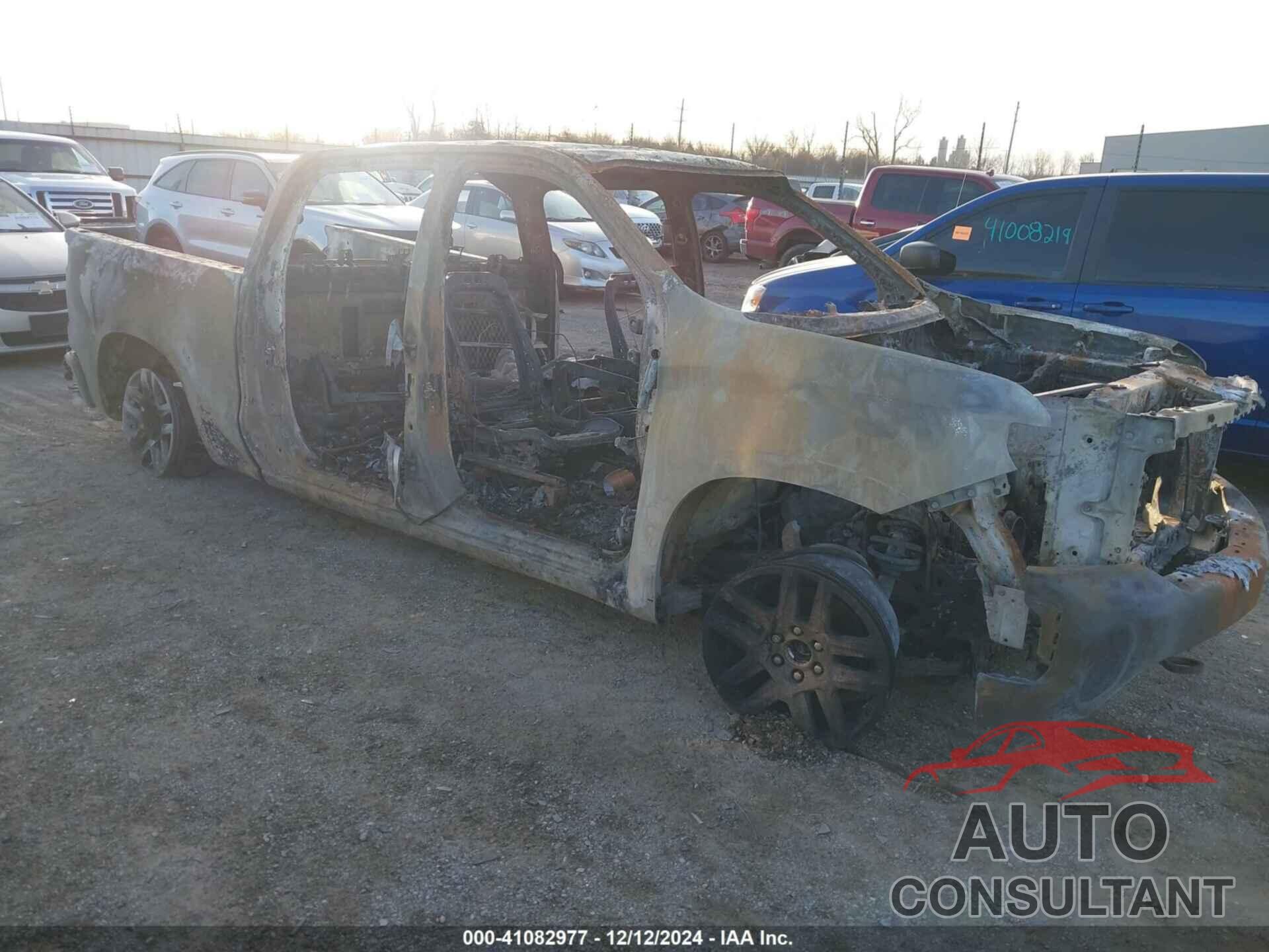 CHEVROLET SILVERADO 1500 2021 - 1GCPYCEF5MZ268615