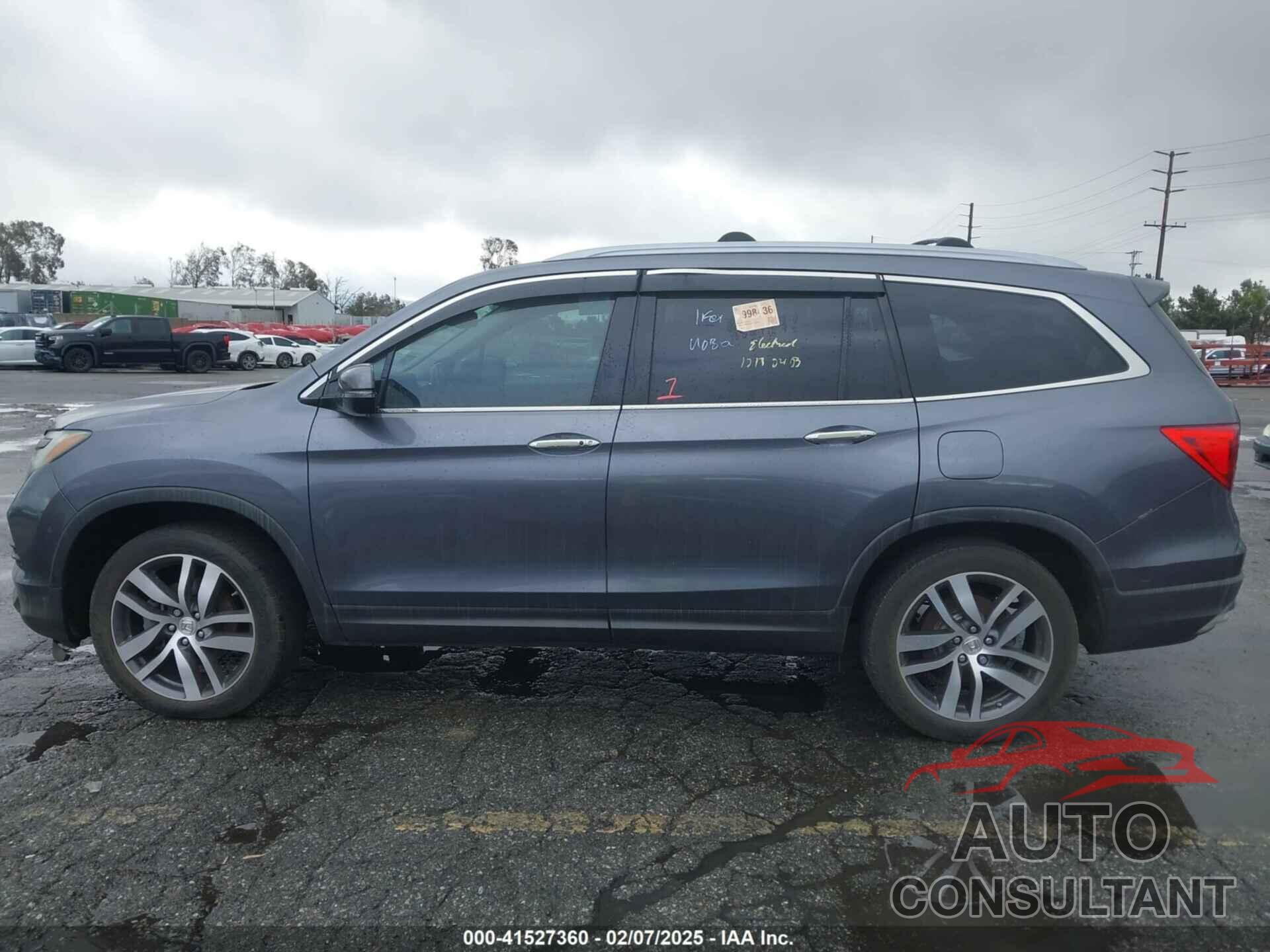 HONDA PILOT 2016 - 5FNYF5H98GB047032