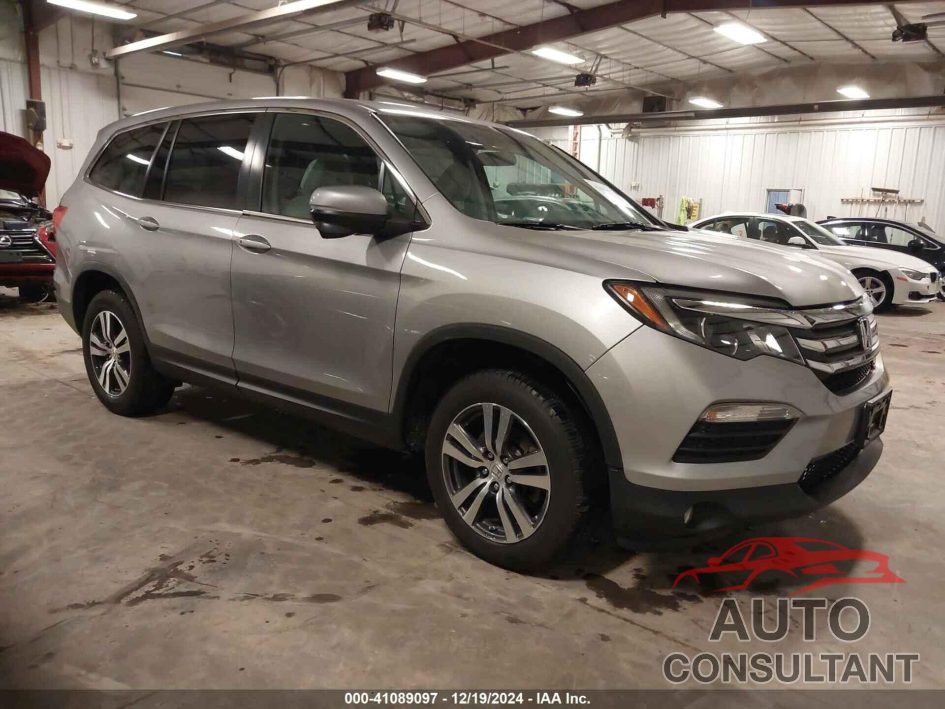 HONDA PILOT 2018 - 5FNYF5H31JB014876