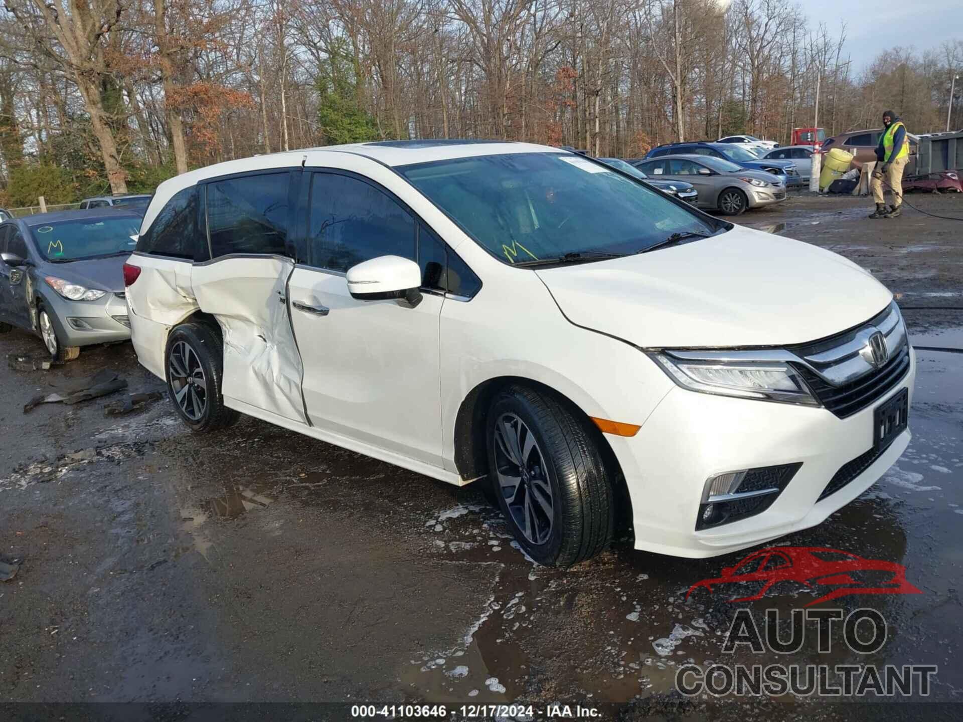 HONDA ODYSSEY 2018 - 5FNRL6H9XJB064876