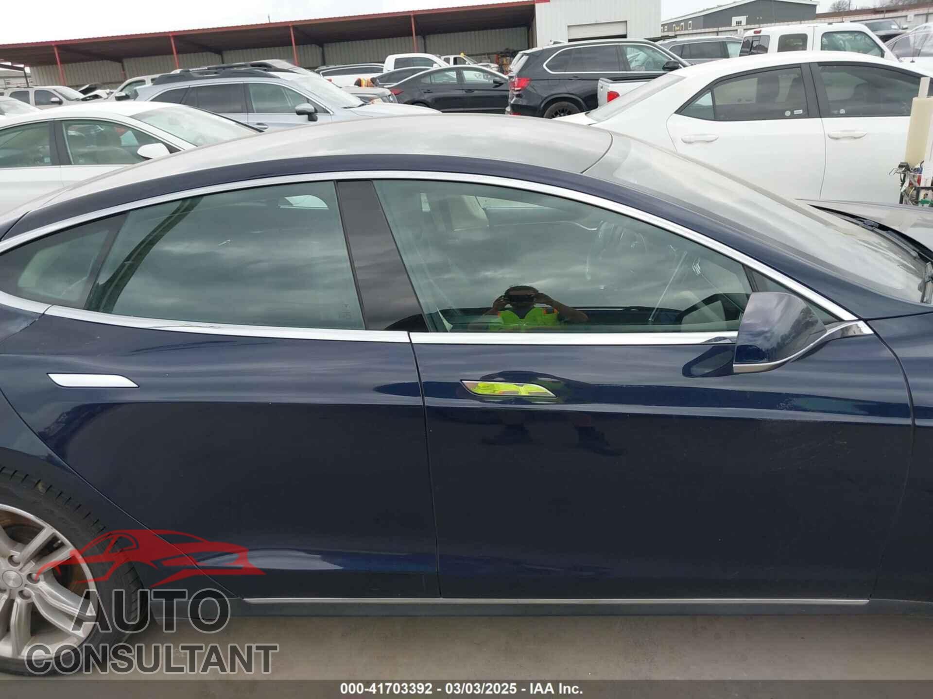 TESLA MODEL S 2014 - 5YJSA1H19EFP51132