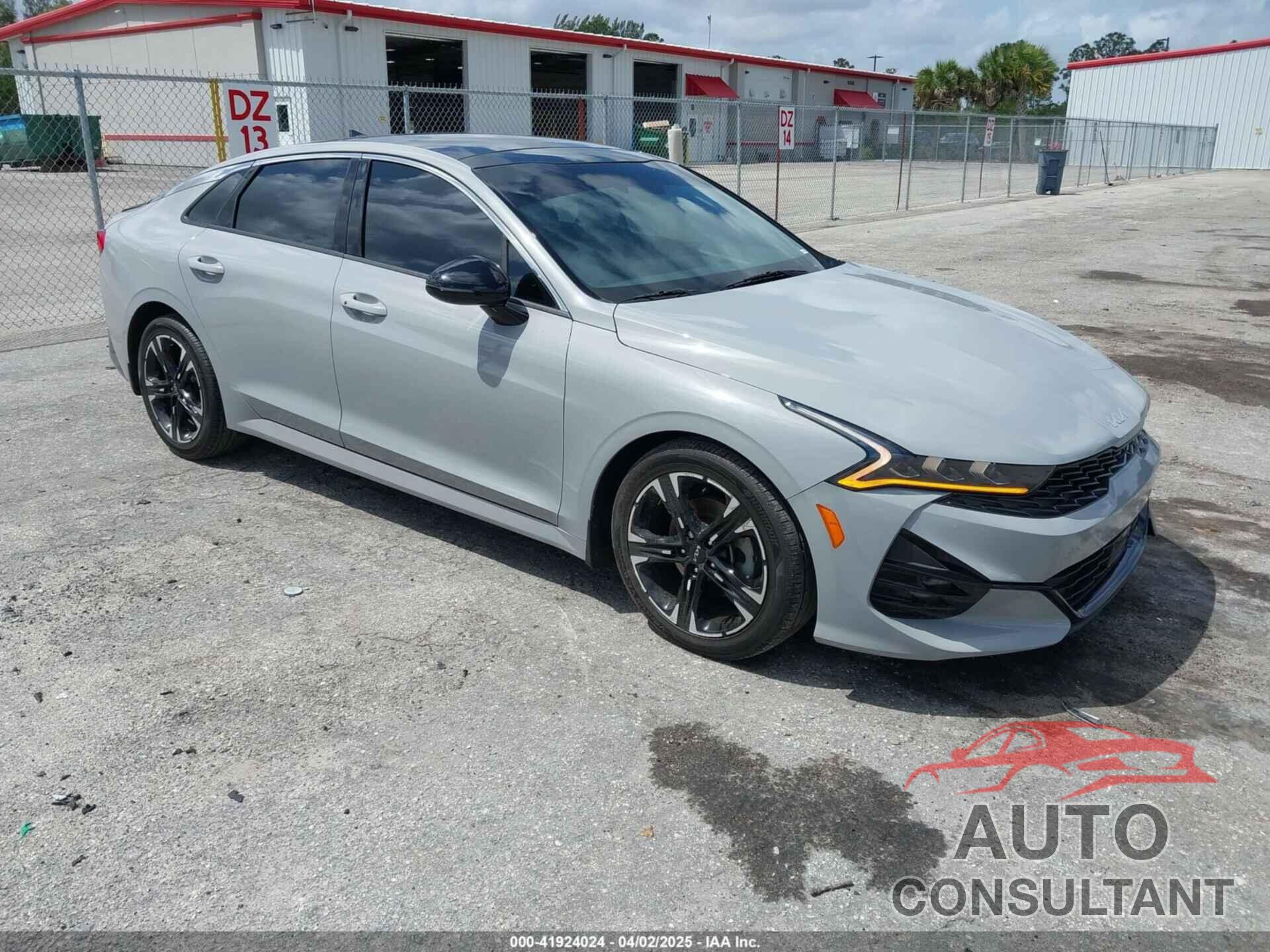 KIA K5 2022 - 5XXG64J26NG106091
