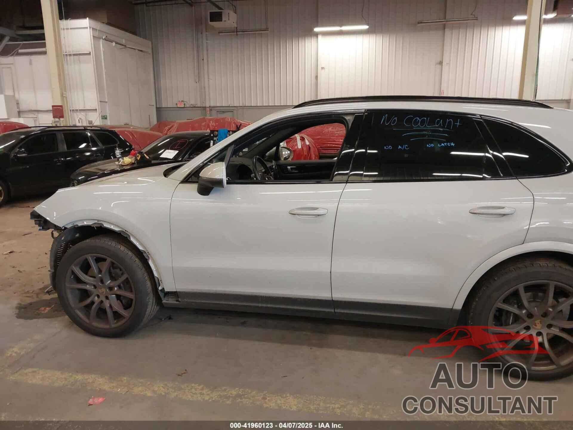 PORSCHE CAYENNE 2021 - WP1AA2AY2MDA02282