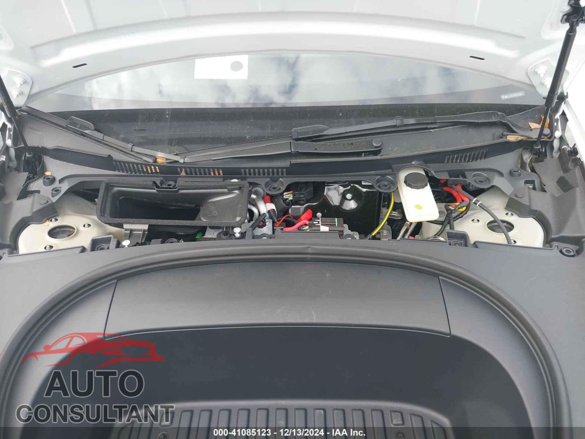 TESLA MODEL 3 2024 - 5YJ3E1EA8RF743915