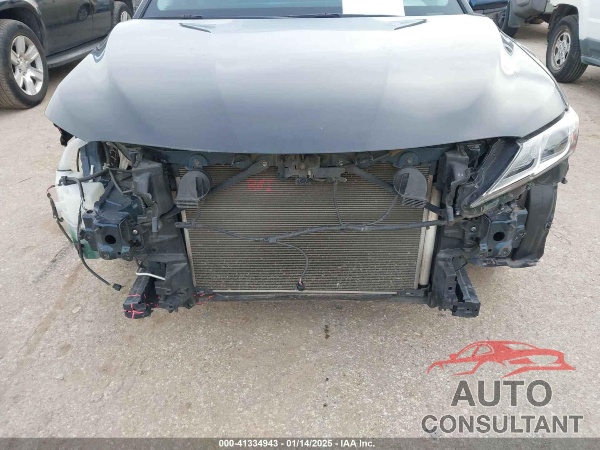 TOYOTA CAMRY 2018 - 4T1B11HK0JU598954