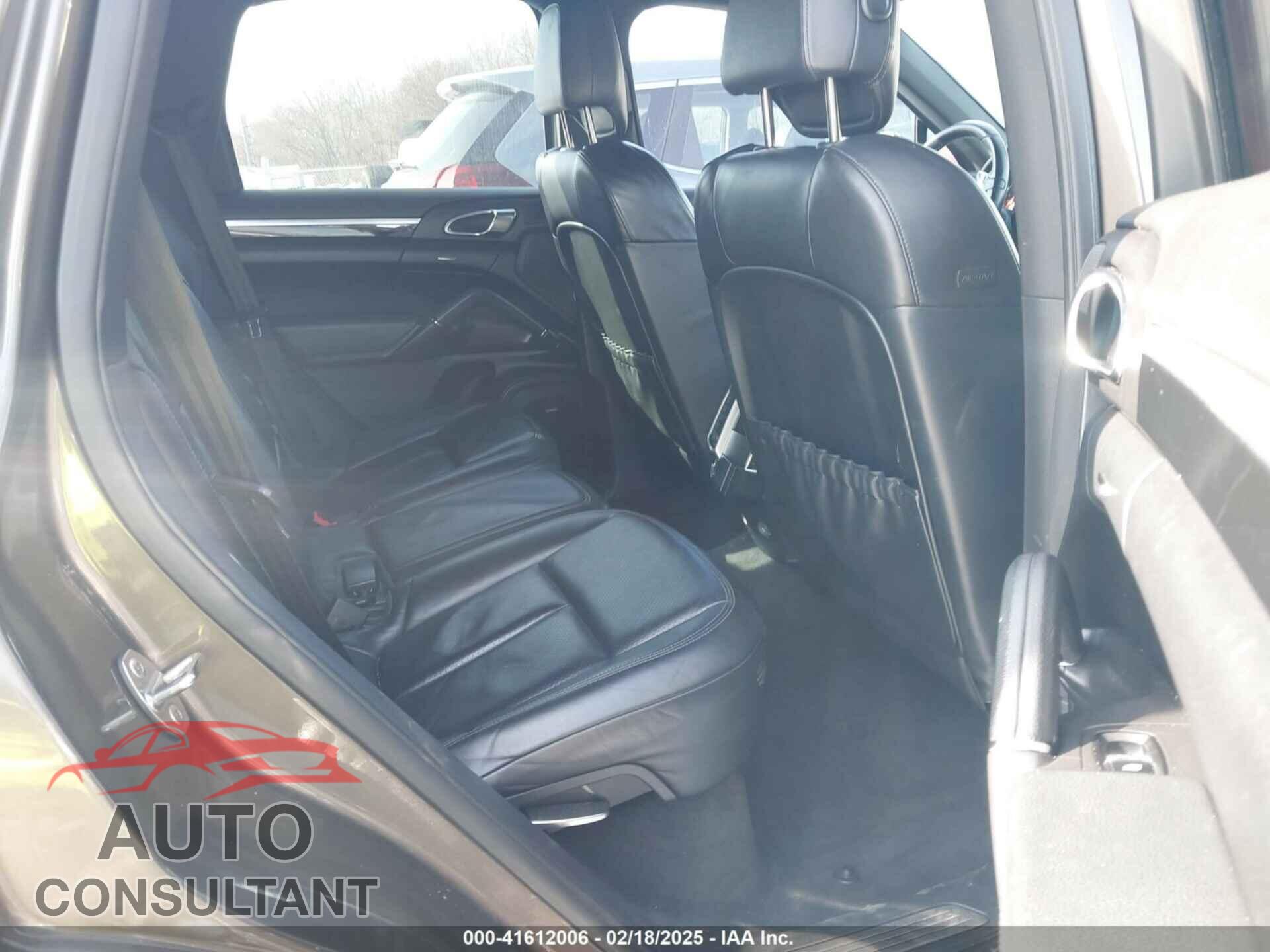 PORSCHE CAYENNE 2012 - WP1AB2A28CLA45683