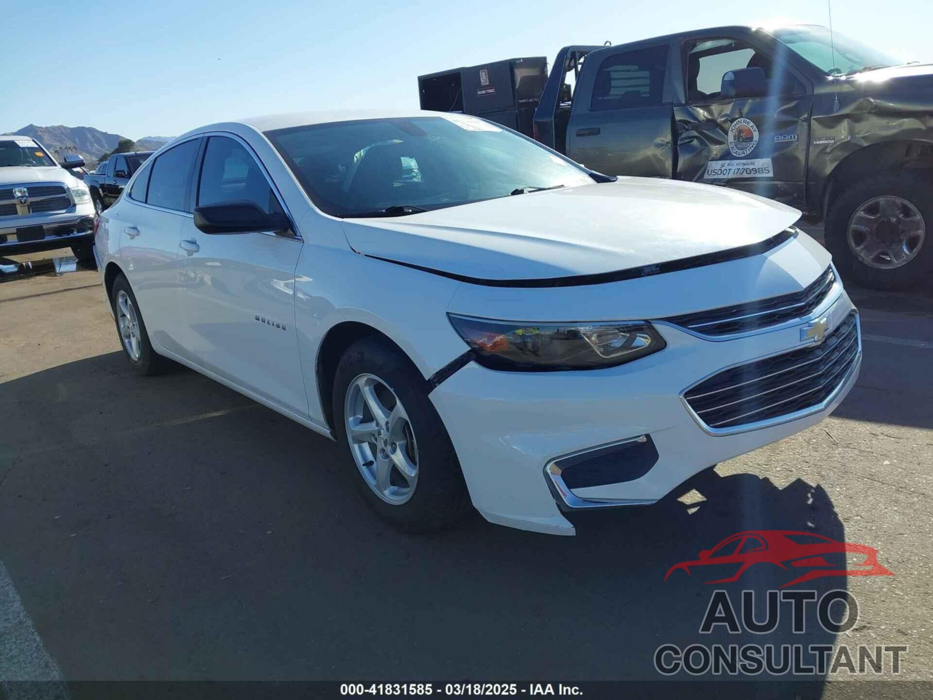 CHEVROLET MALIBU 2017 - 1G1ZB5ST5HF136146