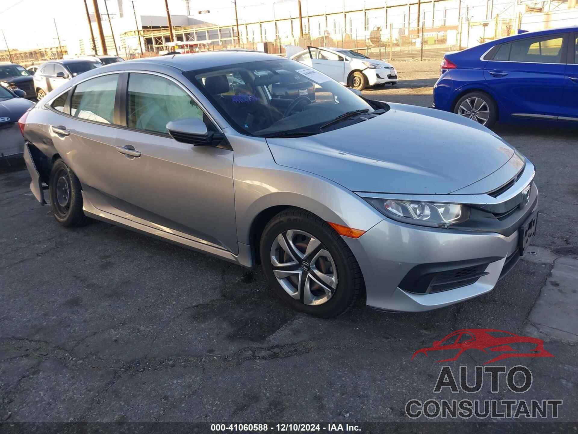 HONDA CIVIC 2018 - 2HGFC2F58JH566714
