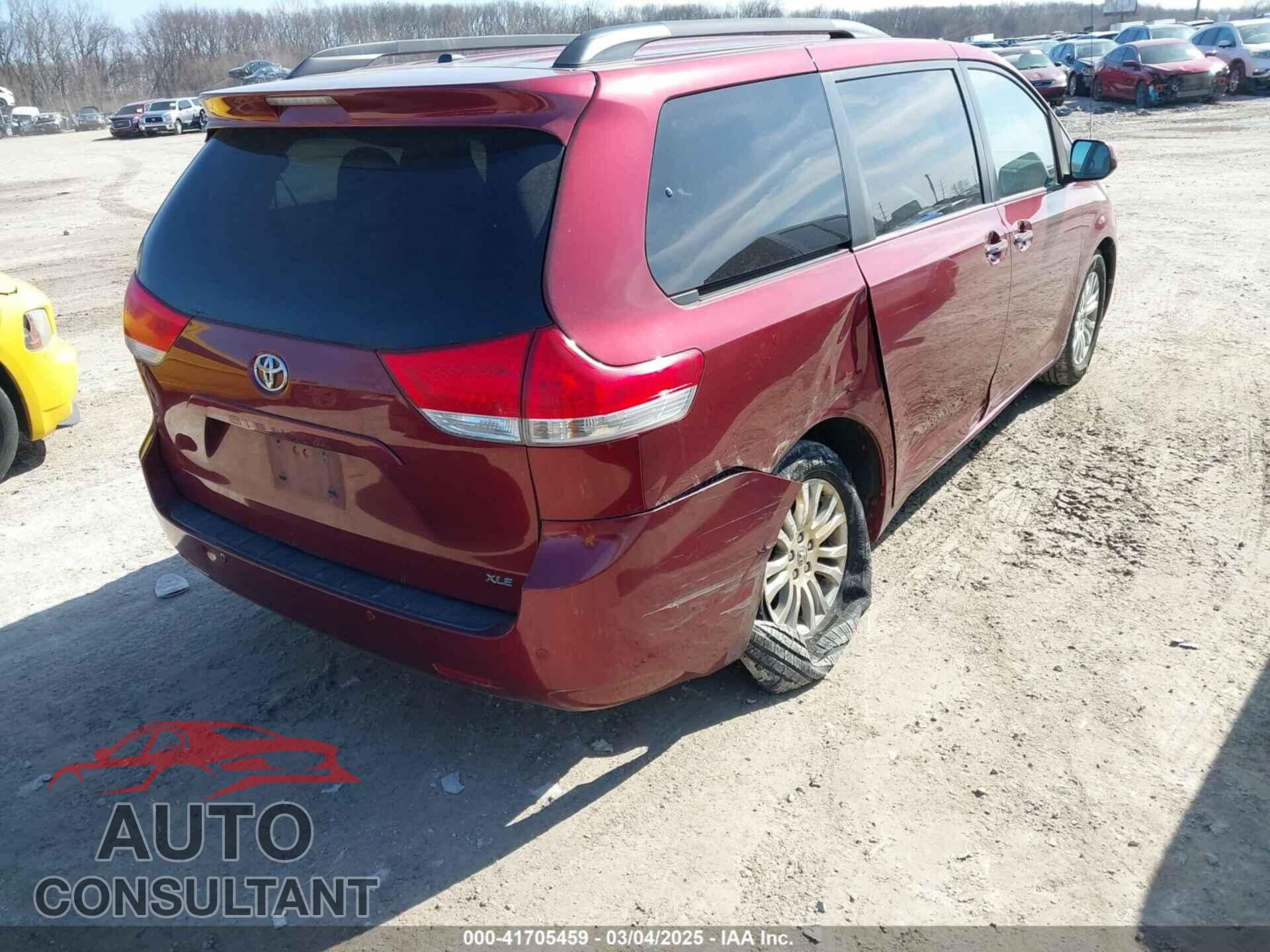 TOYOTA SIENNA 2013 - 5TDYK3DC8DS314887