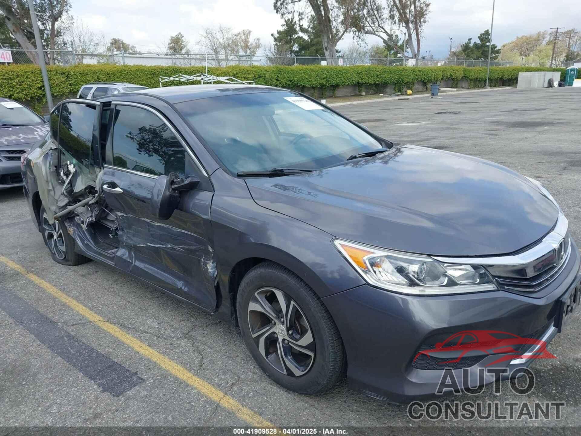 HONDA ACCORD 2017 - 1HGCR2F30HA166400
