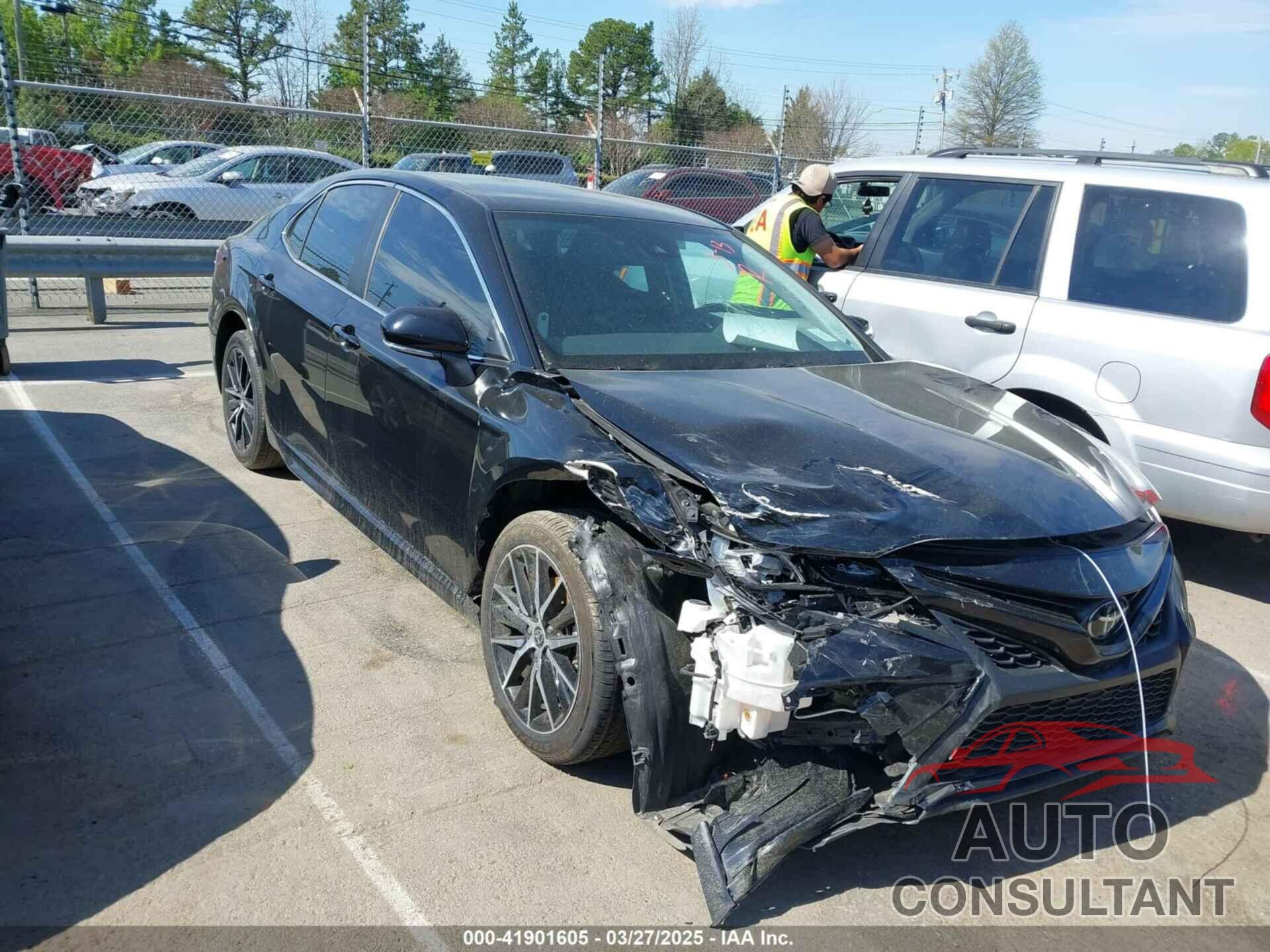 TOYOTA CAMRY 2023 - 4T1G11AK0PU117531