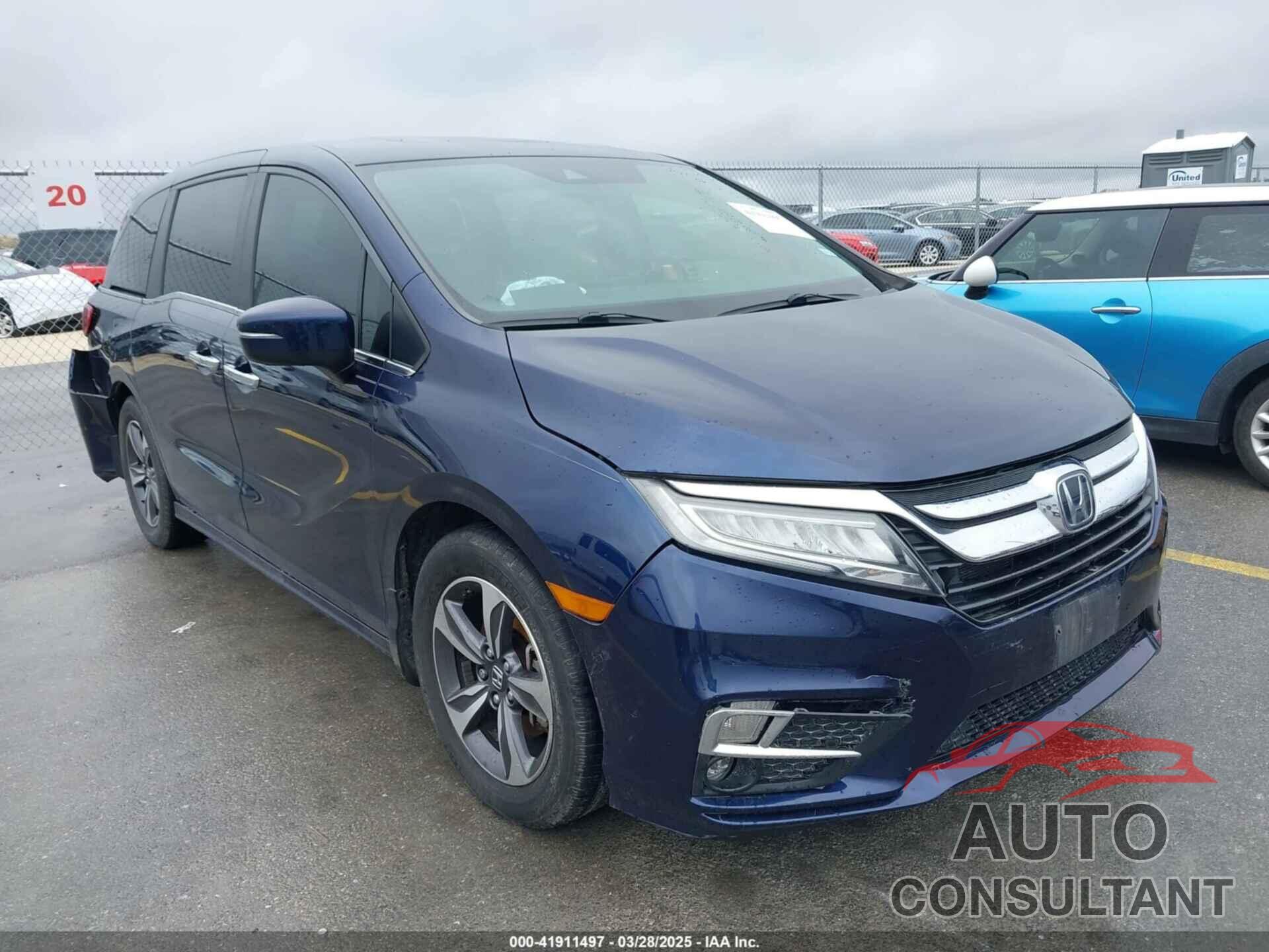 HONDA ODYSSEY 2018 - 5FNRL6H85JB001501