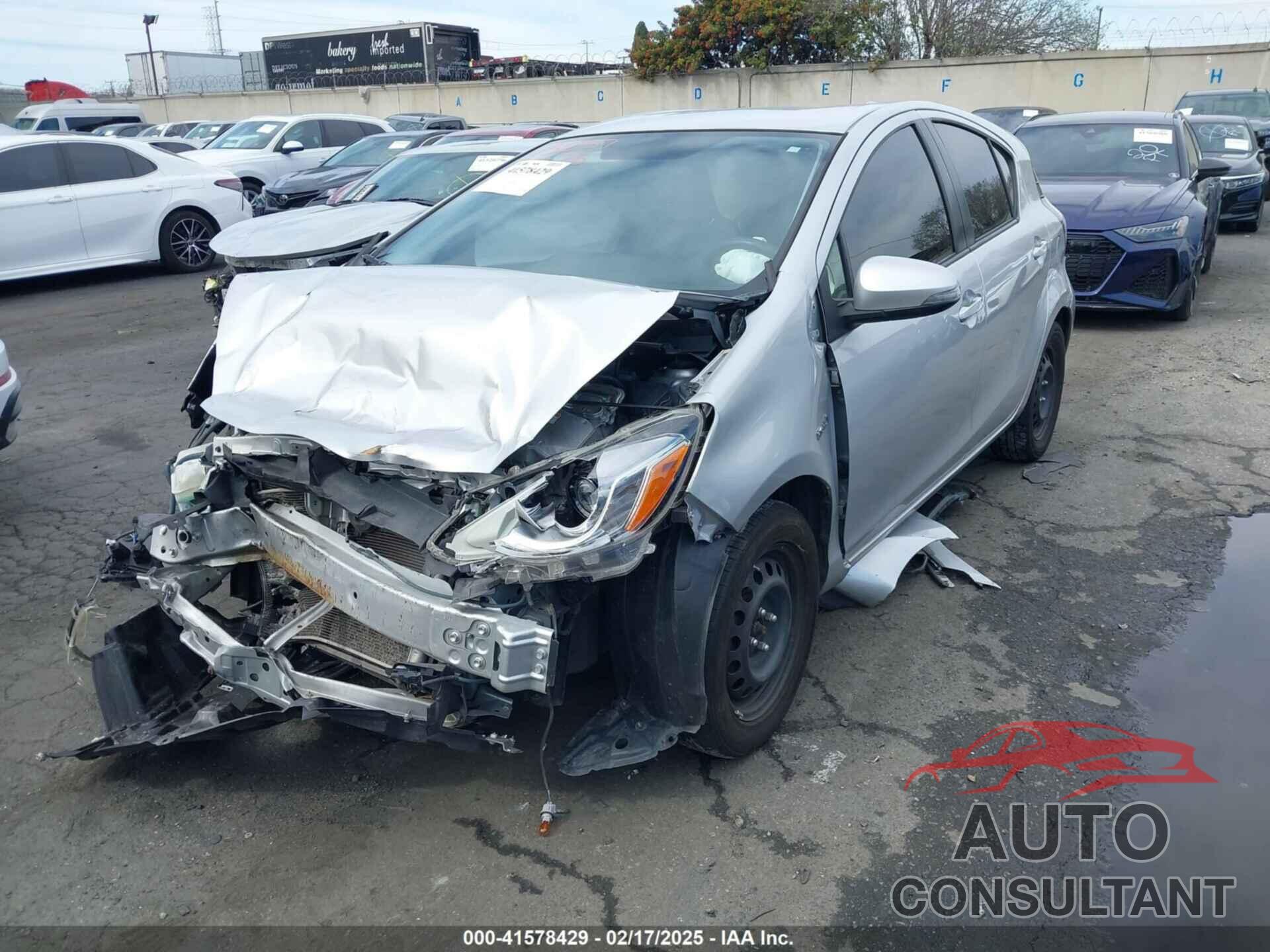 TOYOTA PRIUS C 2016 - JTDKDTB36G1120301