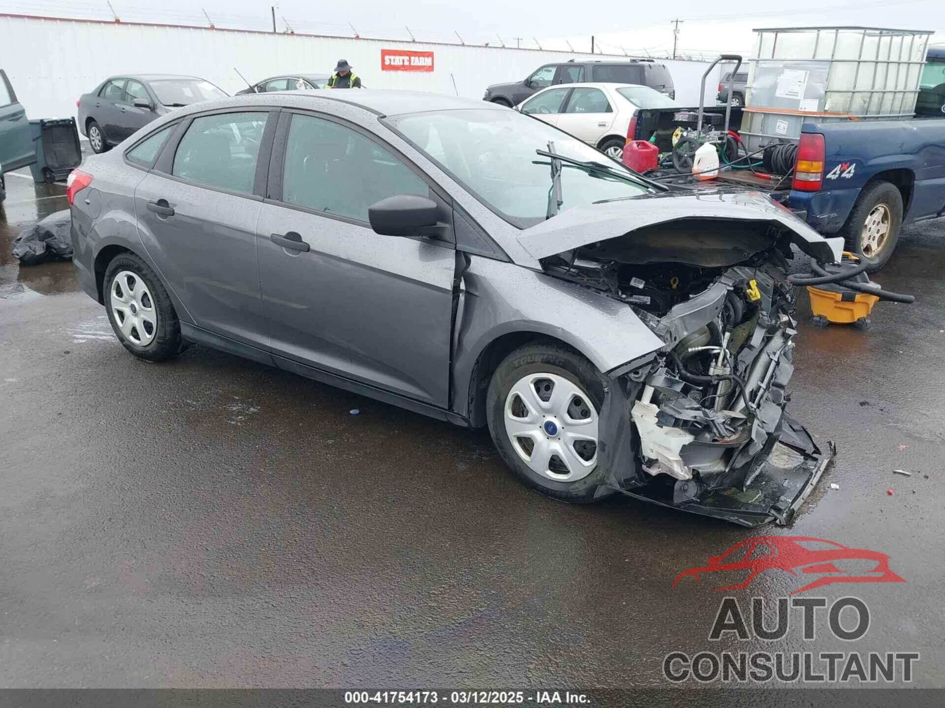 FORD FOCUS 2014 - 1FADP3E24EL211433