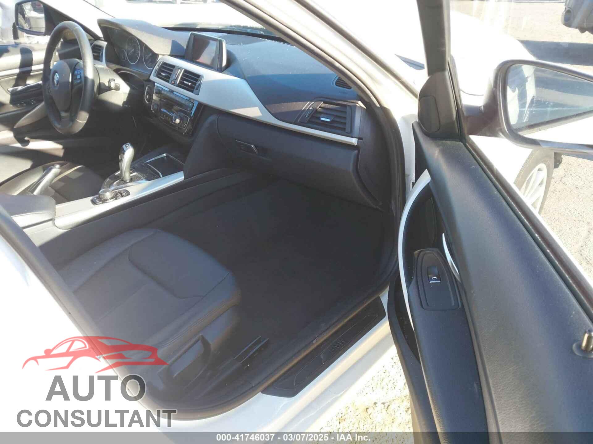 BMW 320I 2016 - WBA8E1G53GNU11981