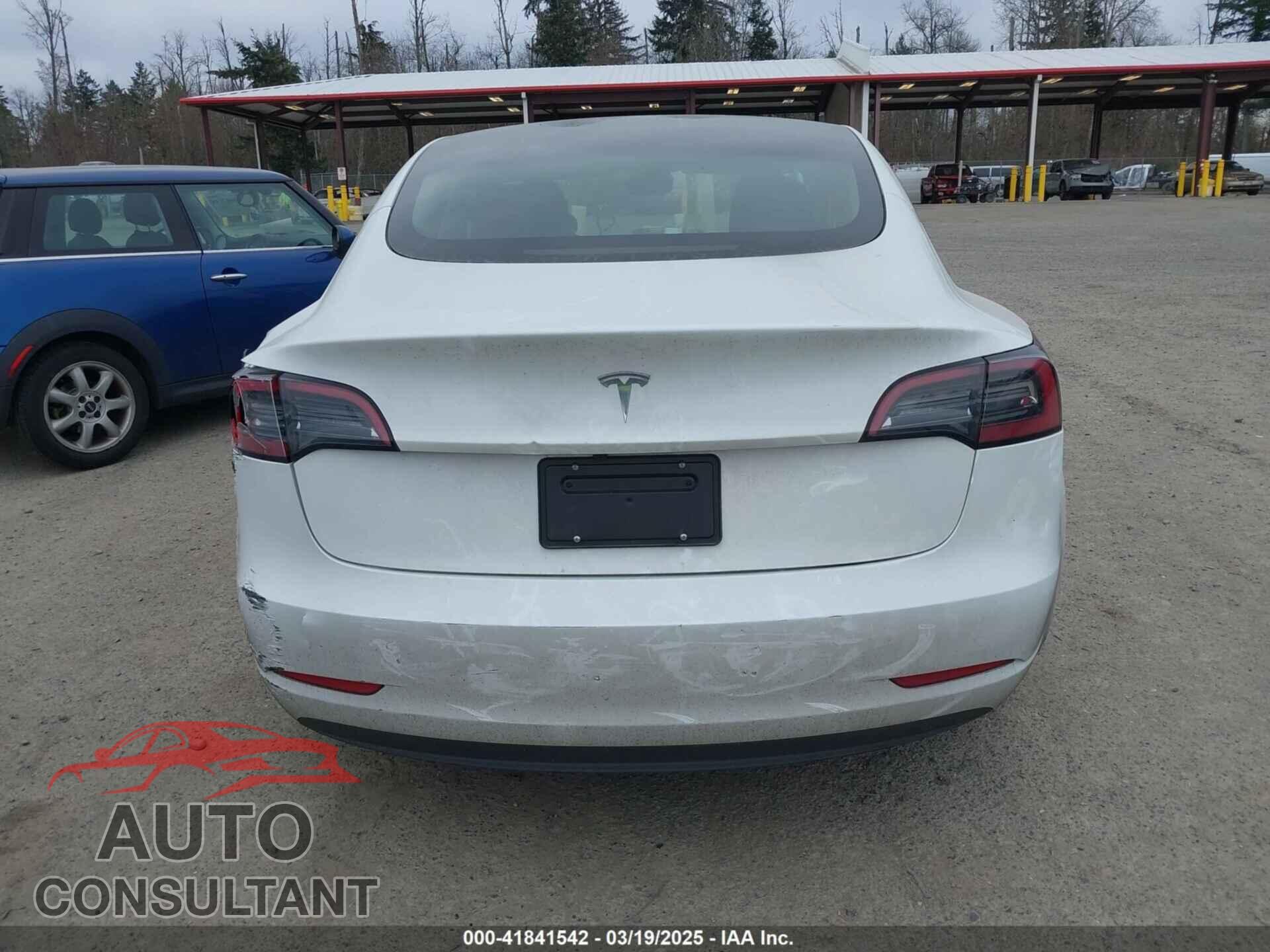 TESLA MODEL 3 2023 - 5YJ3E1EA3PF672815