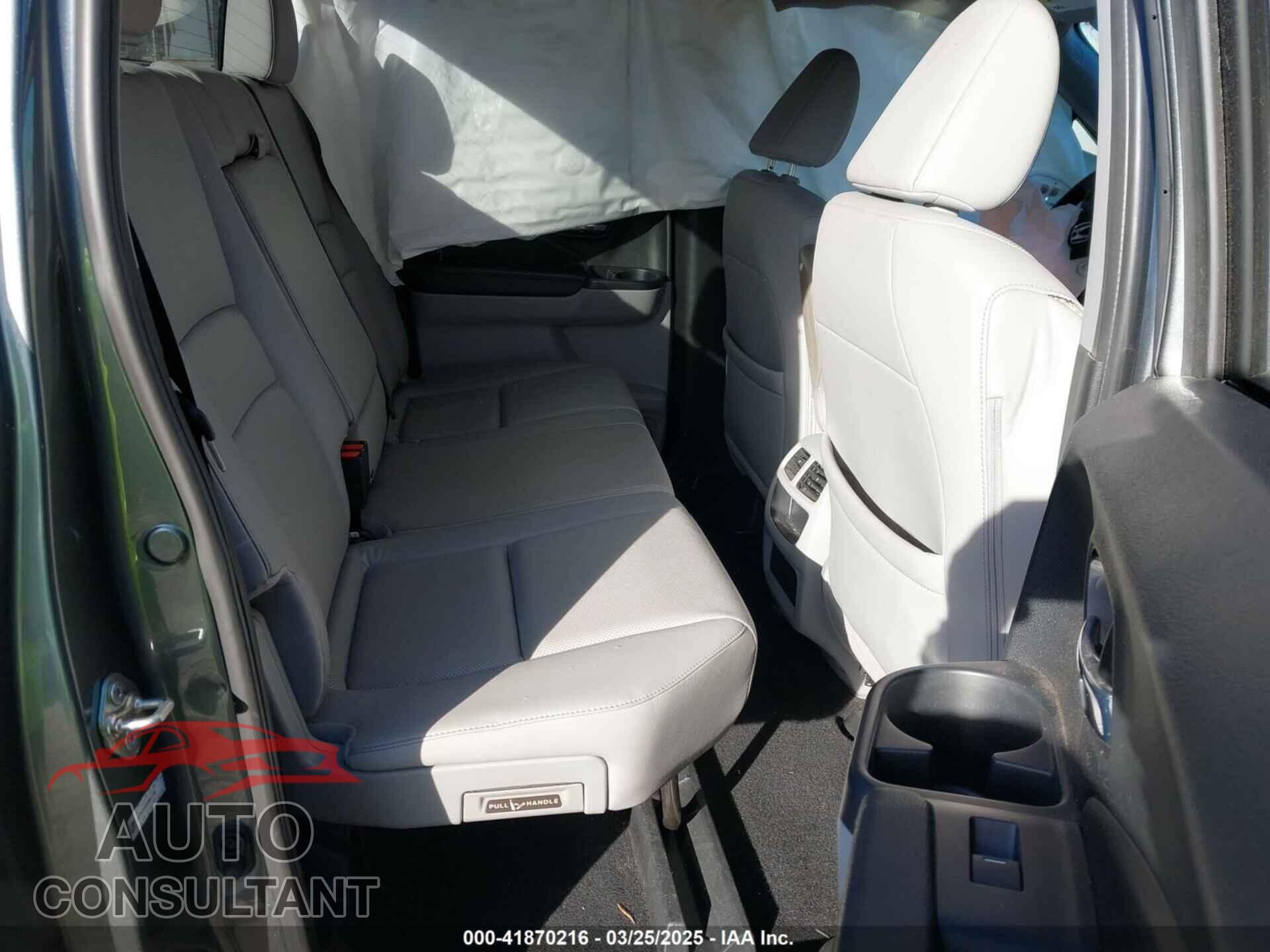 HONDA RIDGELINE 2017 - 5FPYK2F56HB001735