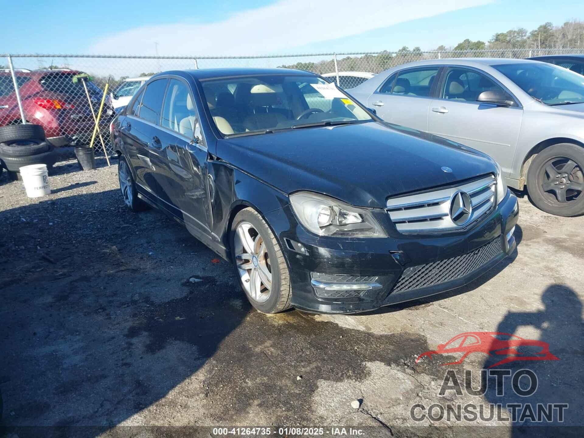 MERCEDES-BENZ C 250 2013 - WDDGF4HB5DR296473