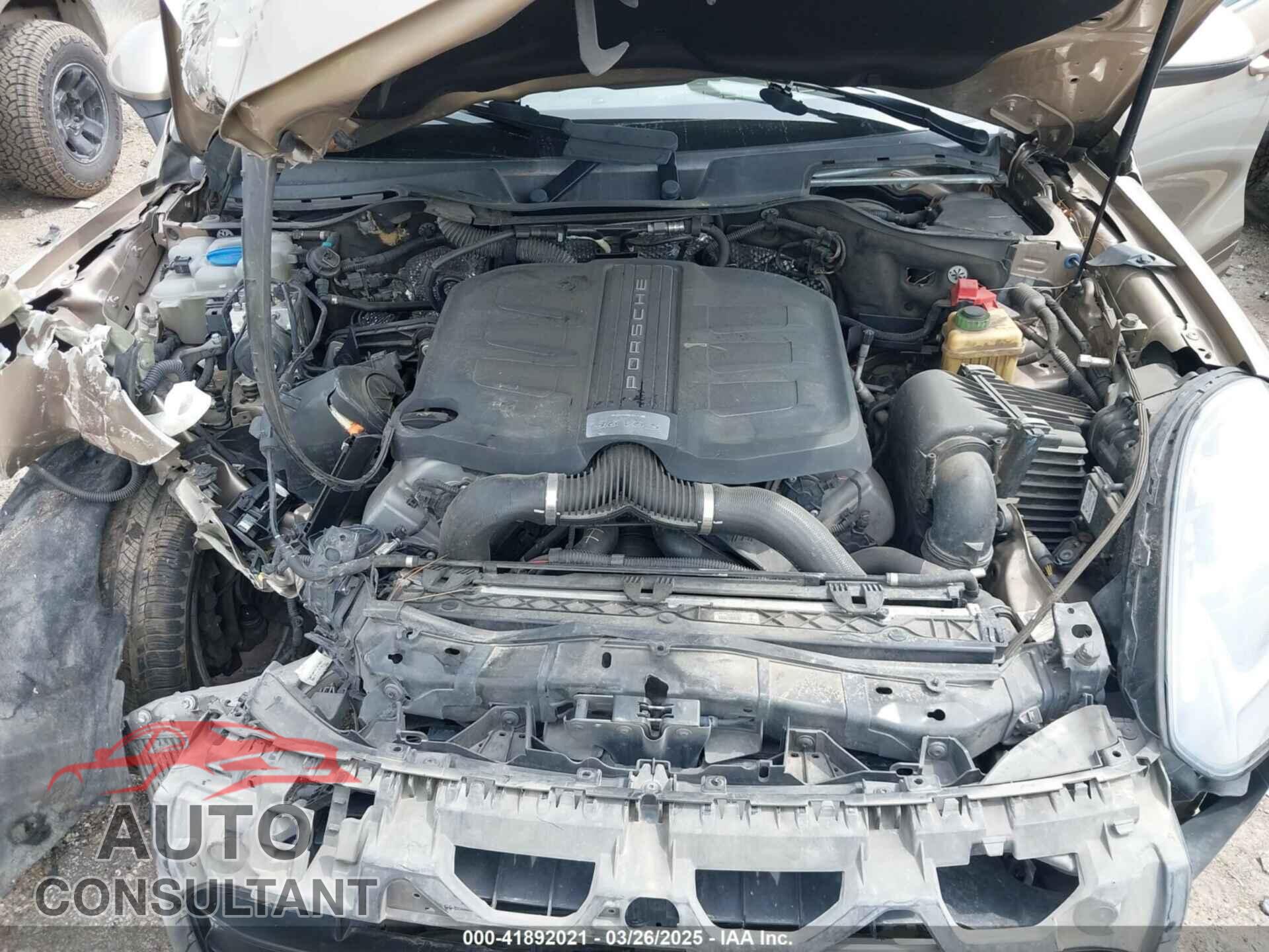 PORSCHE CAYENNE 2015 - WP1AB2A29FLA59662