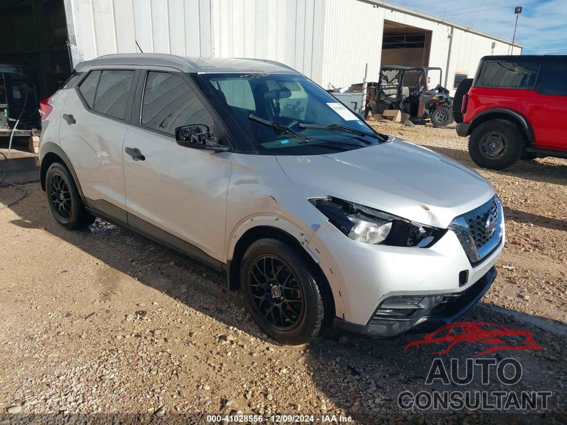 NISSAN KICKS 2018 - 3N1CP5CU9JL535923