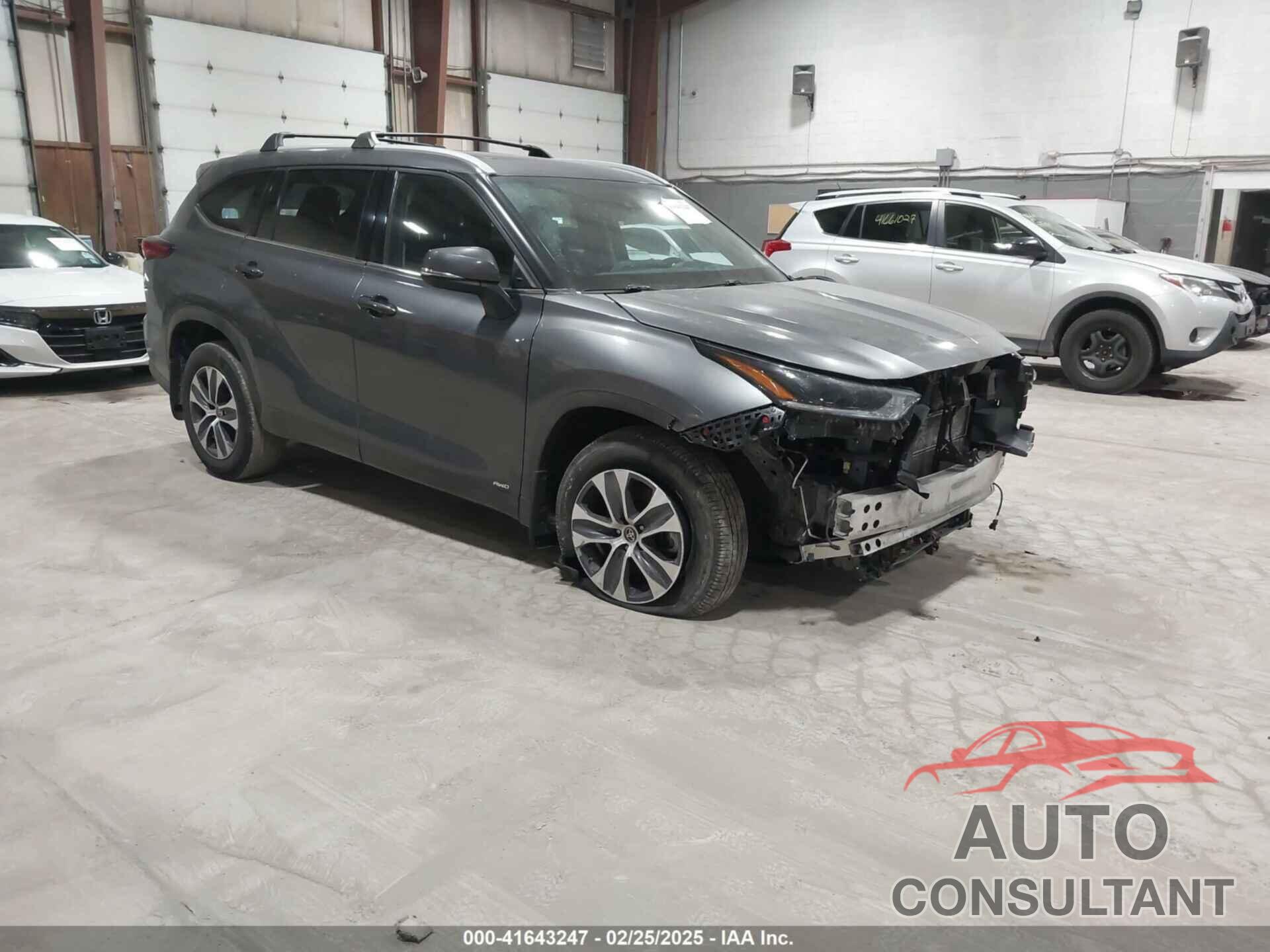 TOYOTA HIGHLANDER 2022 - 5TDGBRCH8NS554017