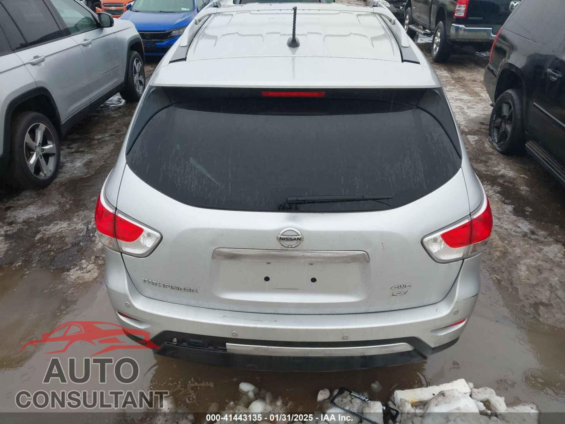 NISSAN PATHFINDER 2015 - 5N1AR2MN0FC610866