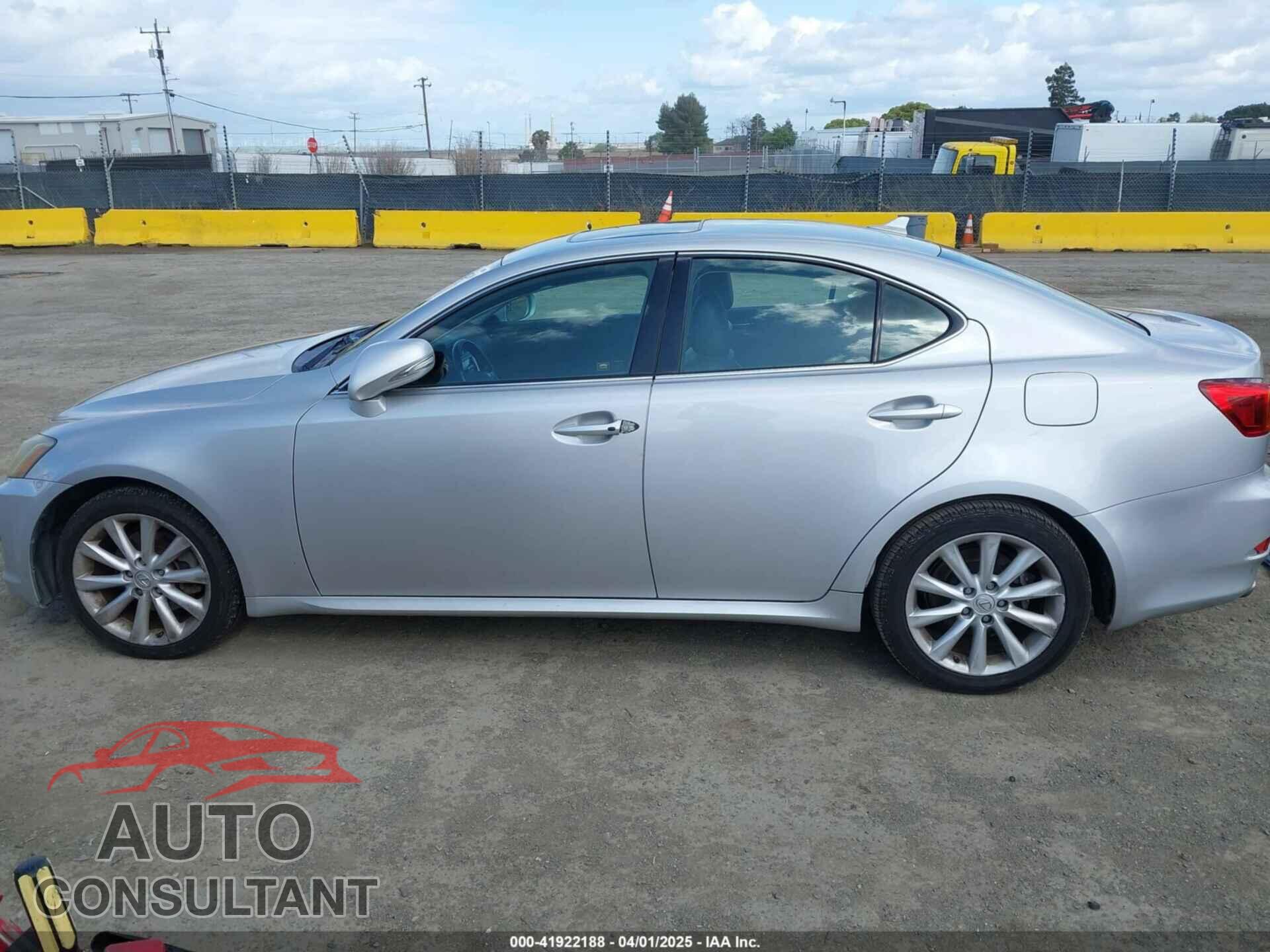 LEXUS IS 250 2009 - JTHBK262295092475