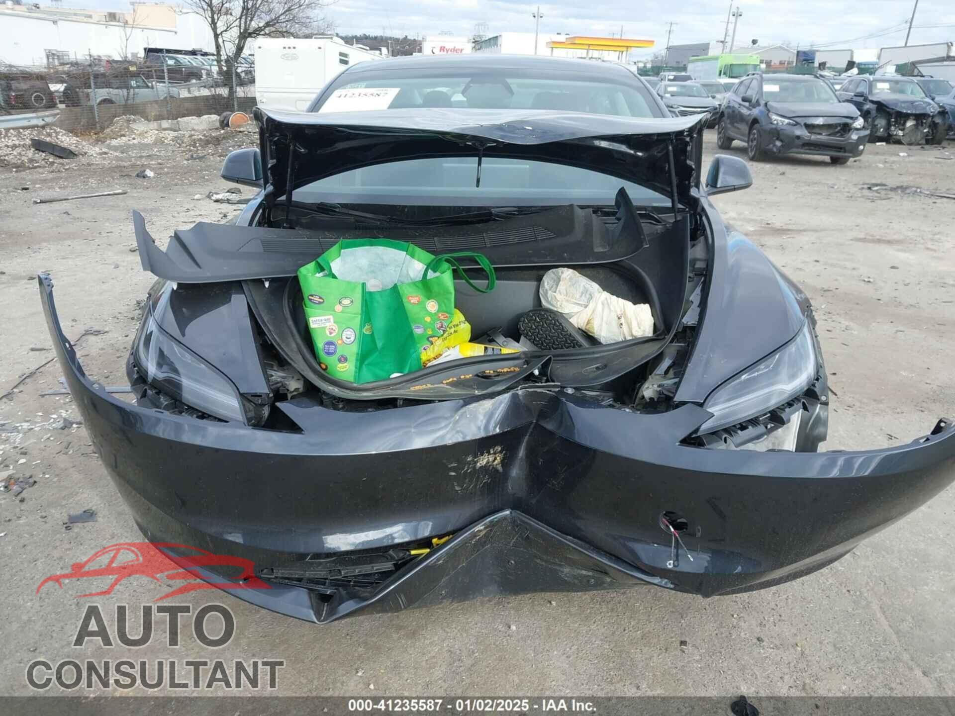 TESLA MODEL 3 2024 - 5YJ3E1EA7RF856514