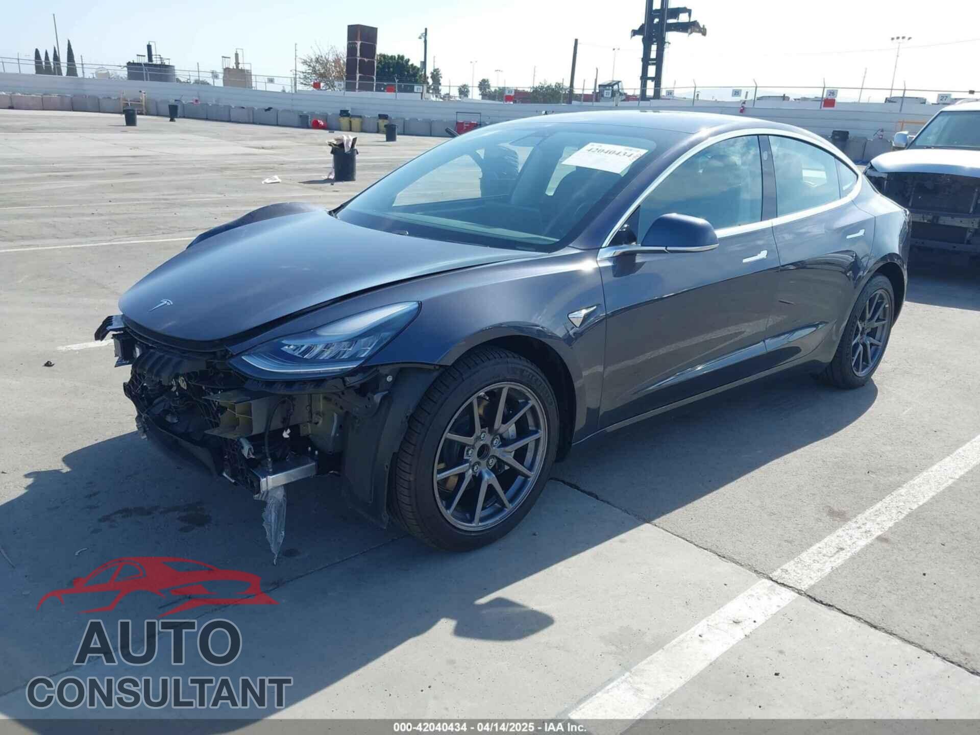 TESLA MODEL 3 2018 - 5YJ3E1EA5JF158505