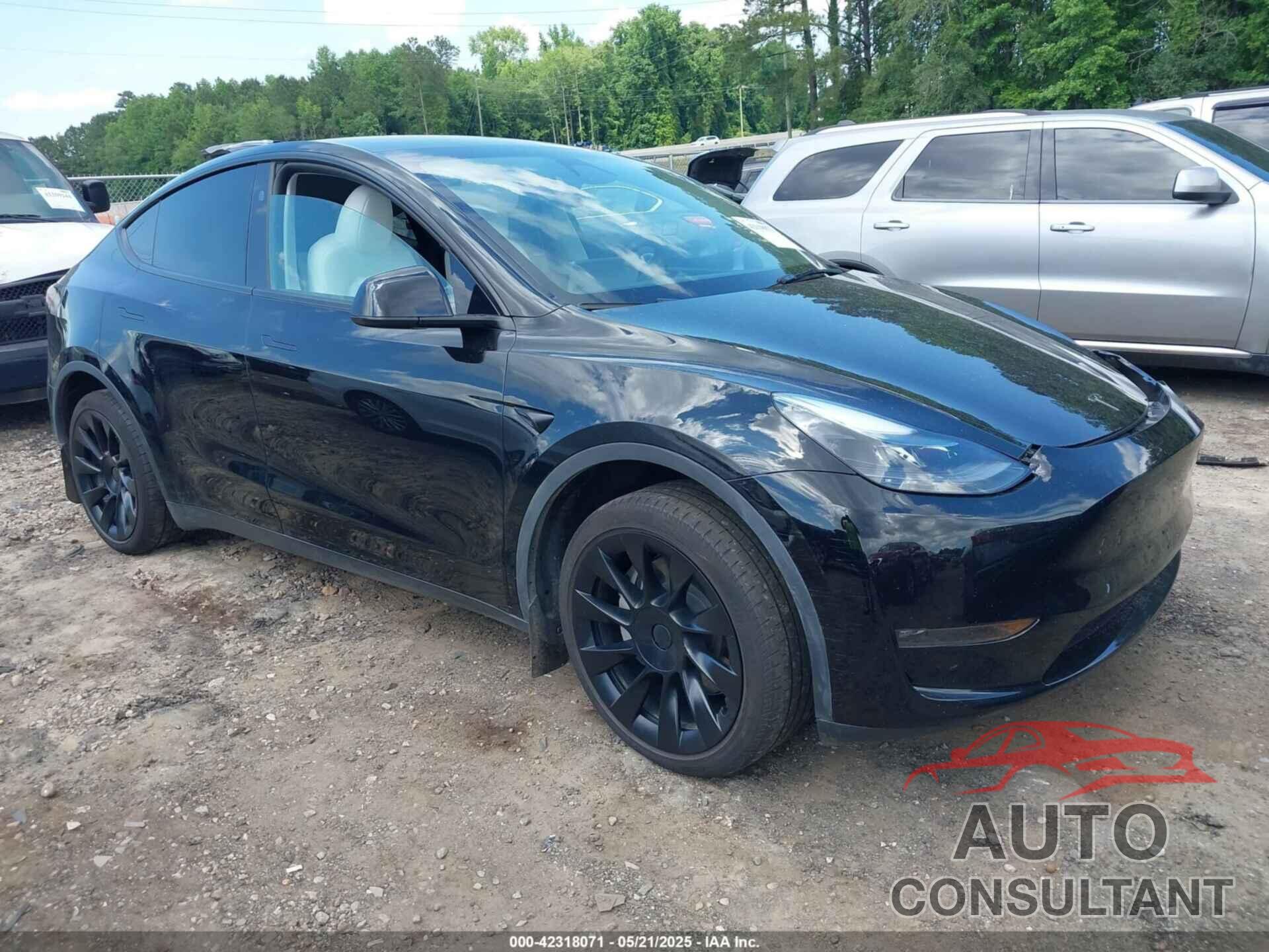 TESLA MODEL Y 2023 - 7SAYGDEEXPA177645
