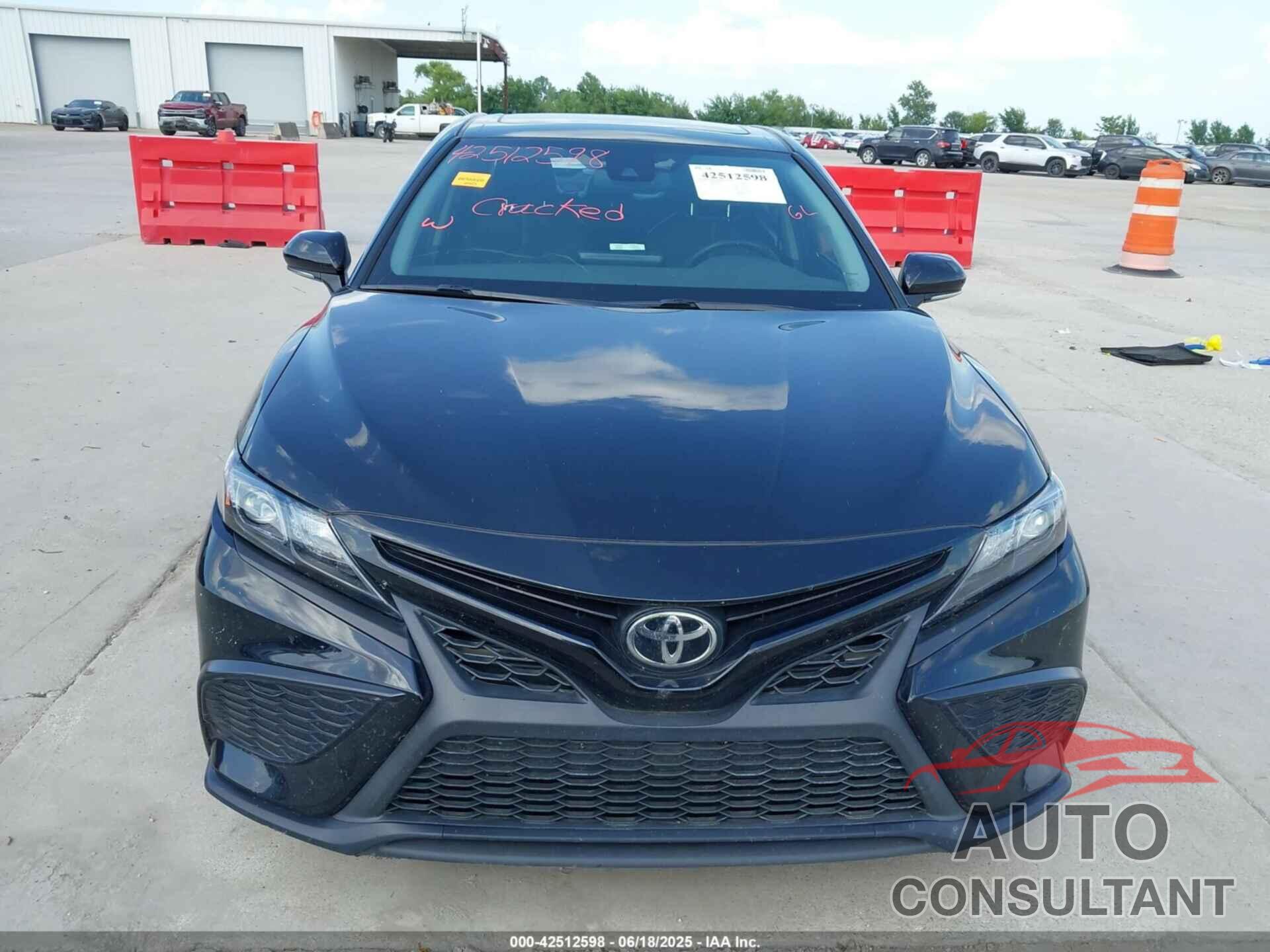 TOYOTA CAMRY 2021 - 4T1S11AK7MU561222