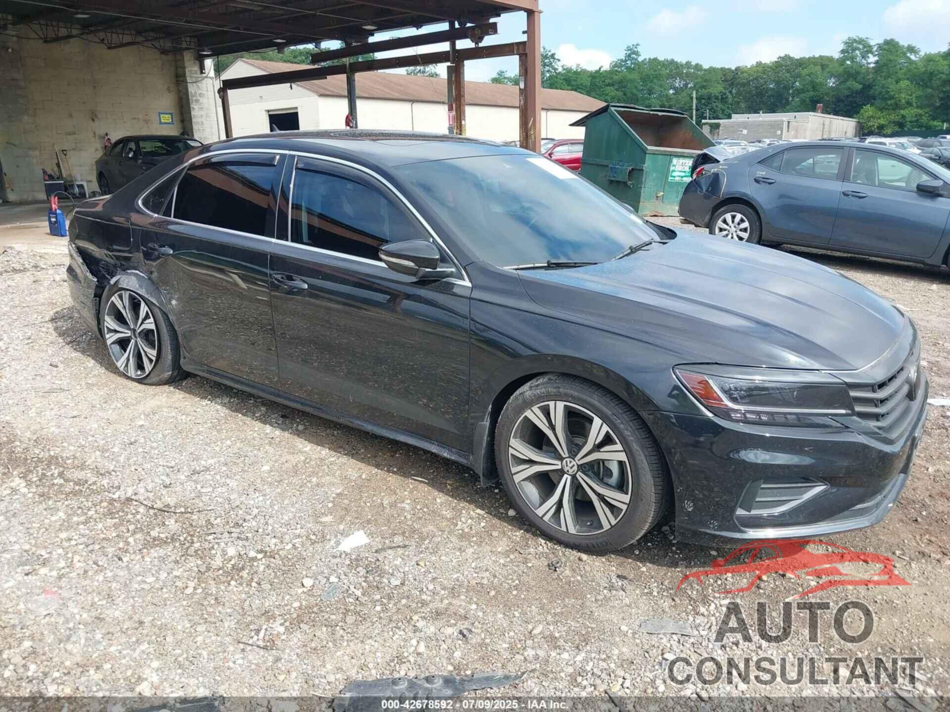 VOLKSWAGEN PASSAT 2022 - 1VWSA7A32NC004108