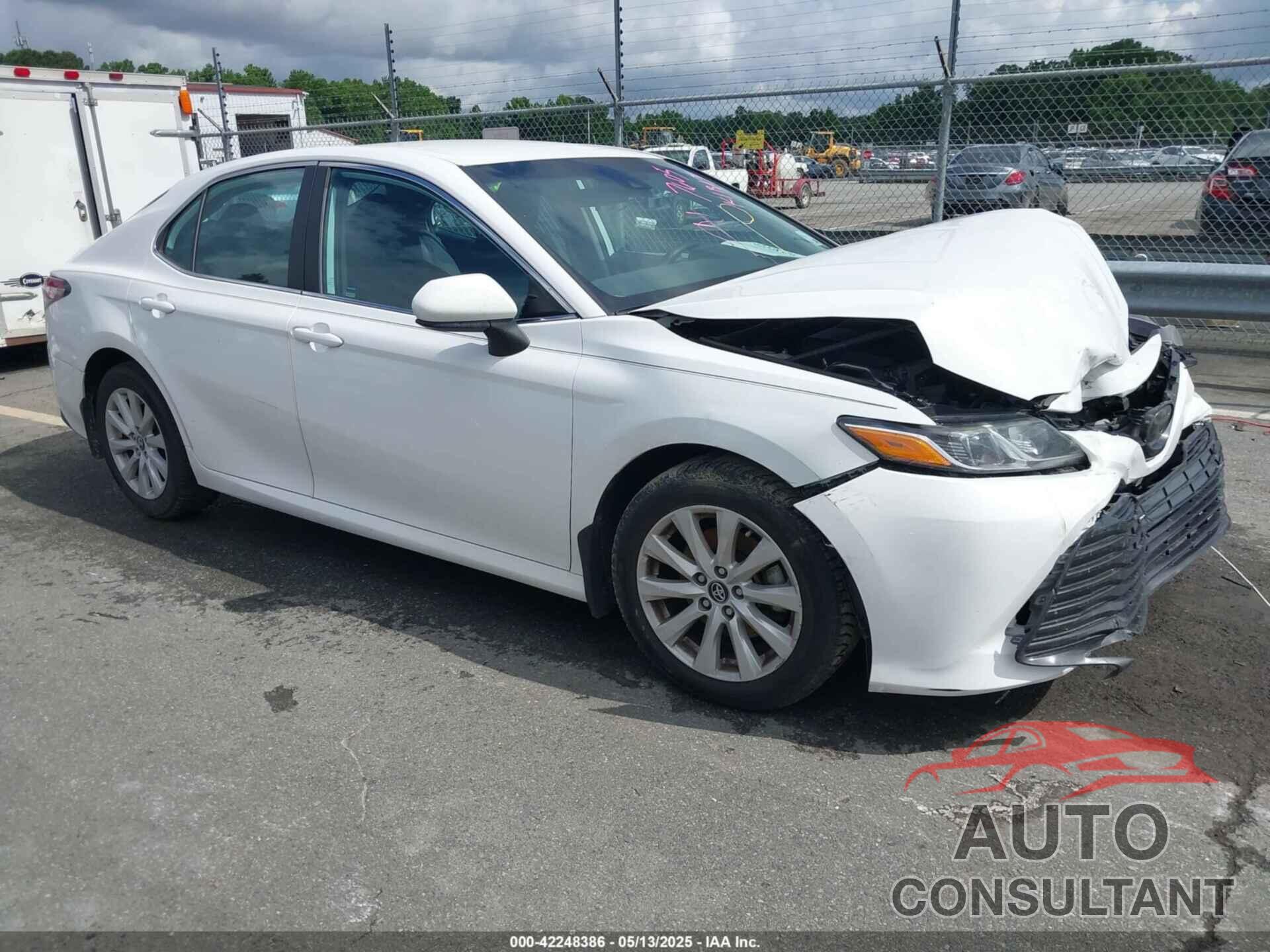 TOYOTA CAMRY 2019 - 4T1B11HKXKU237605