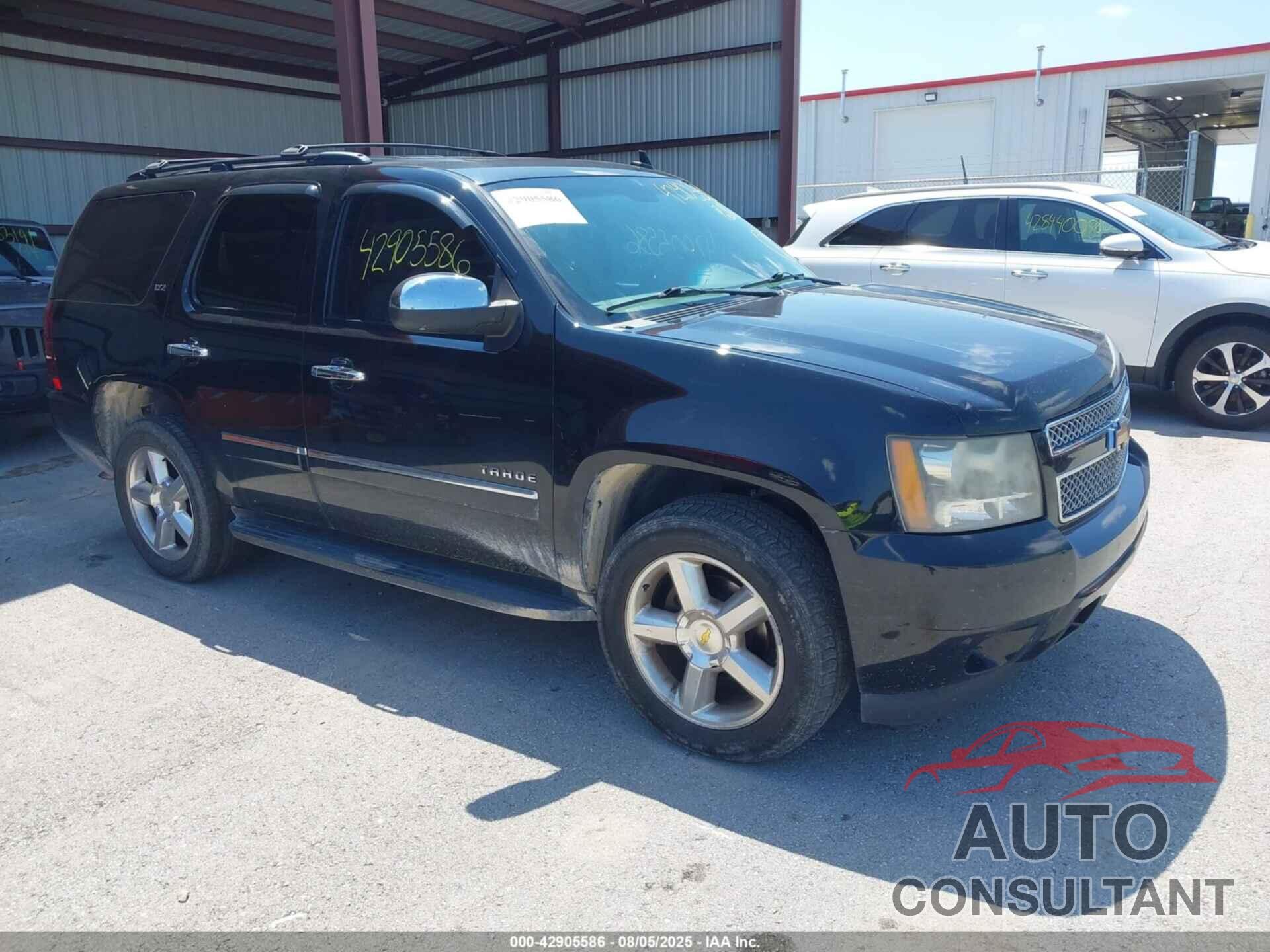 CHEVROLET TAHOE 2011 - 1GNSKCE05BR287581