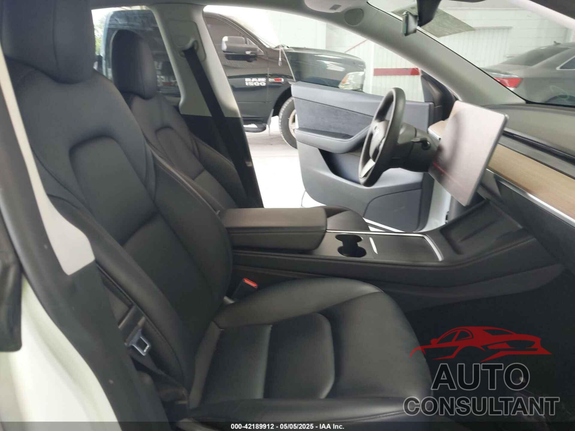 TESLA MODEL Y 2022 - 7SAYGDEE7NF460942