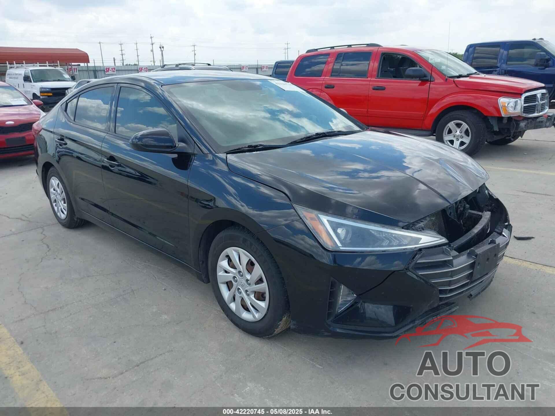 HYUNDAI ELANTRA 2019 - 5NPD74LF7KH490785