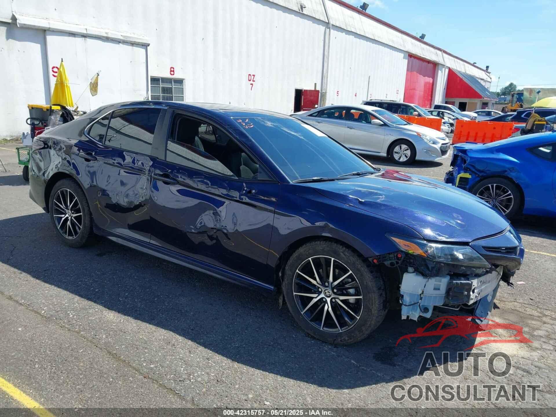TOYOTA CAMRY 2021 - 4T1G11BK0MU035020