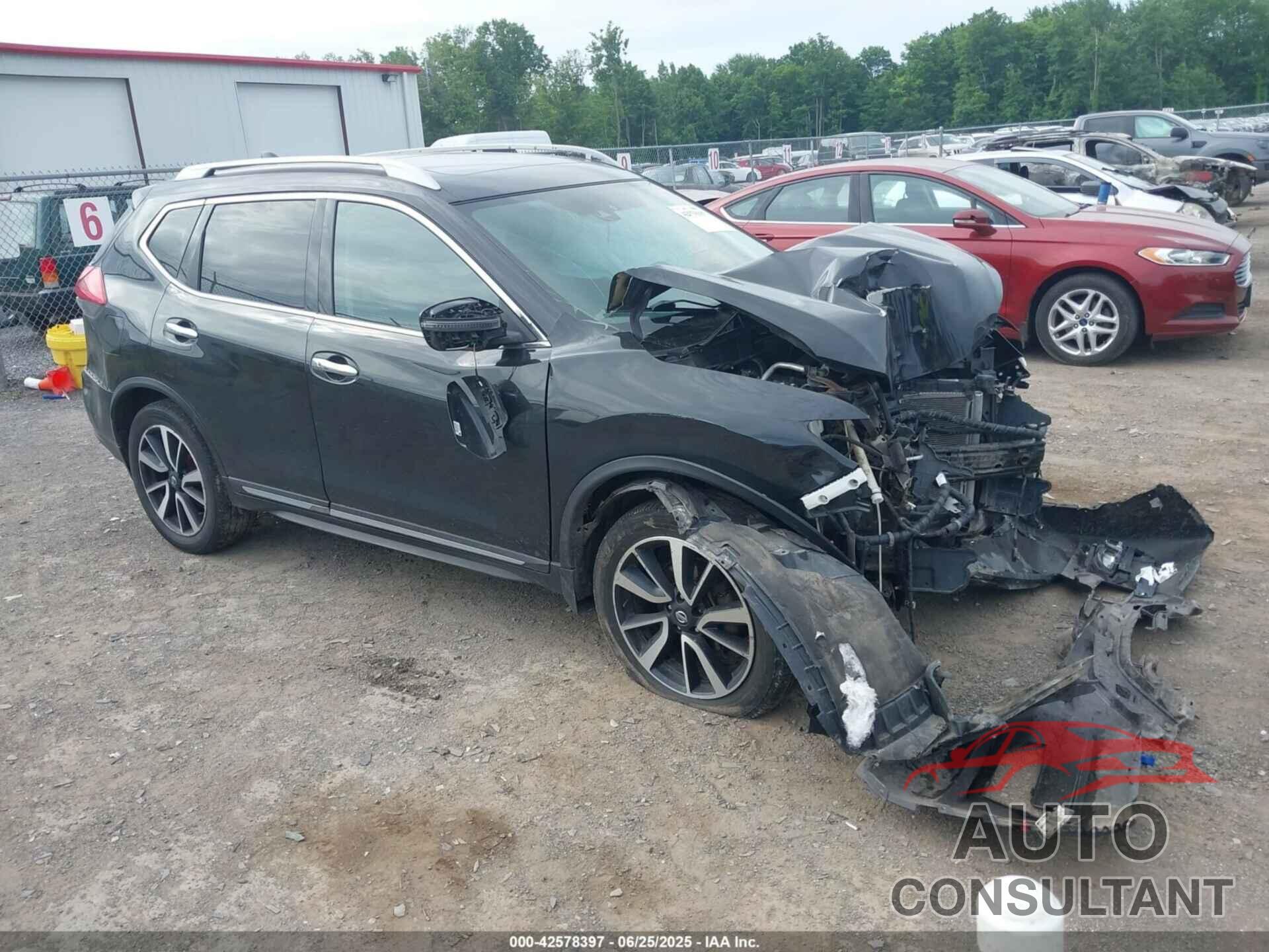 NISSAN ROGUE 2017 - 5N1AT2MV6HC764325