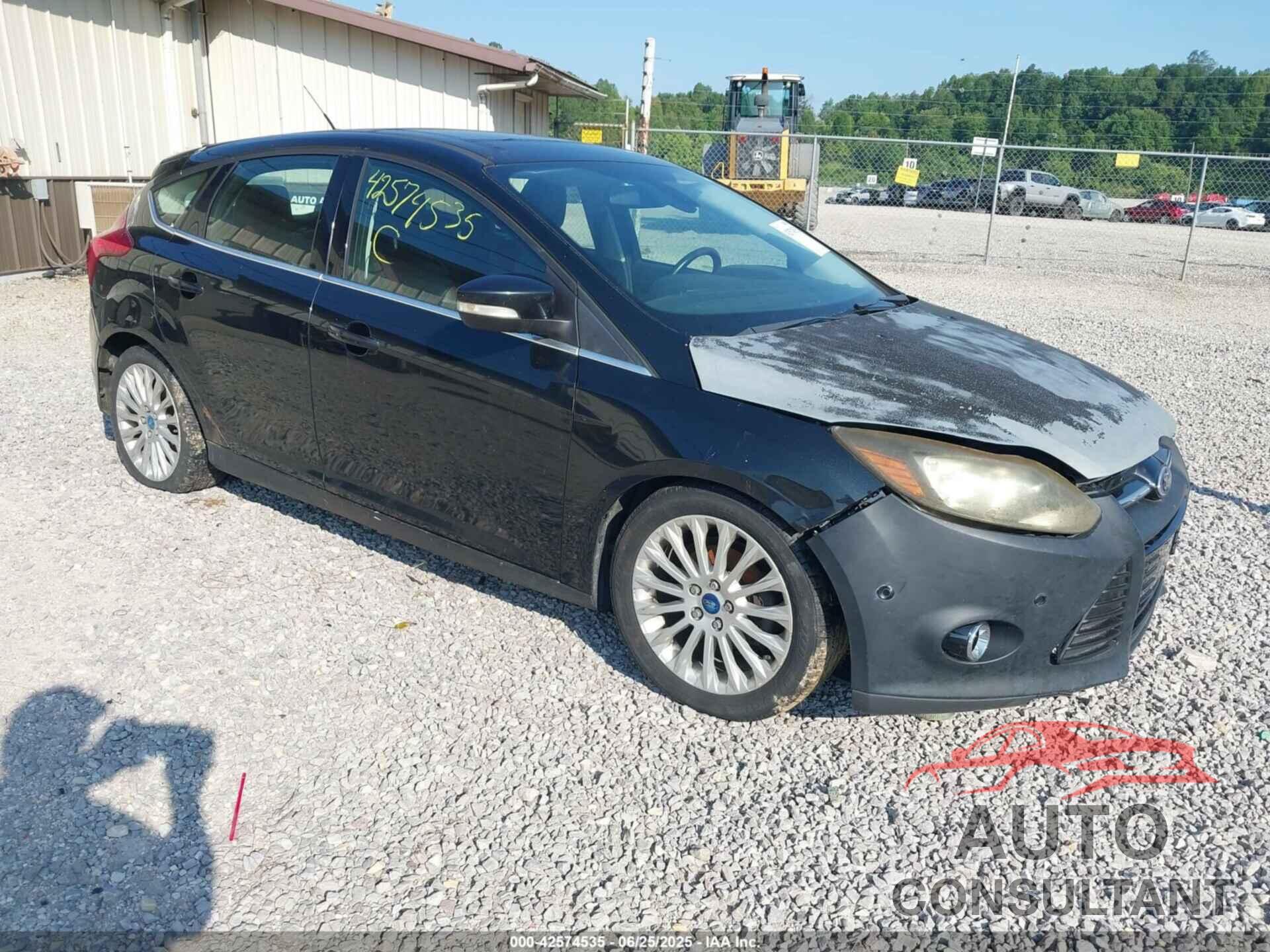 FORD FOCUS 2012 - 1FAHP3N23CL100242