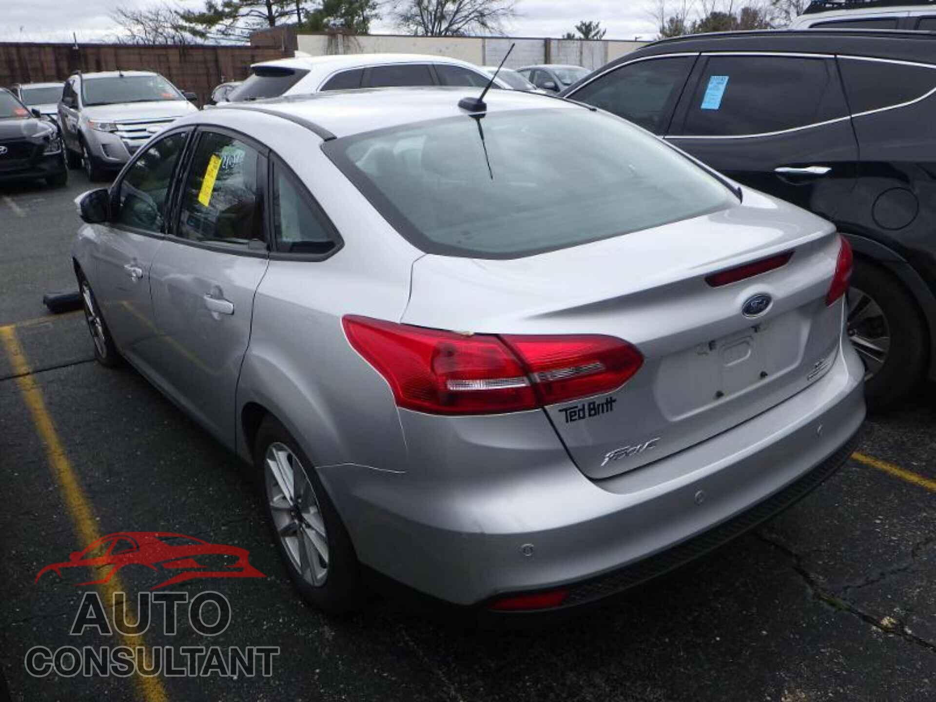 FORD FOCUS 2016 - 1FADP3F22GL207558
