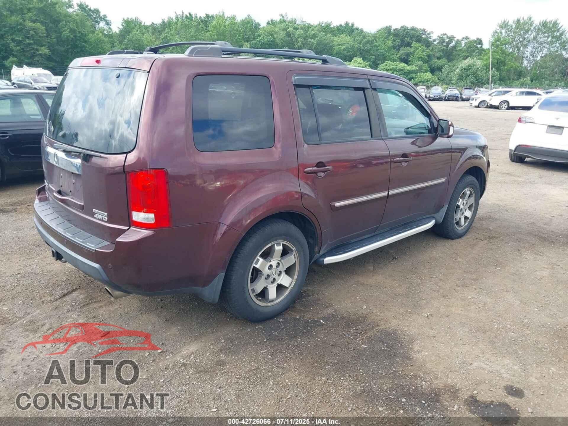 HONDA PILOT 2011 - 5FNYF4H98BB001042