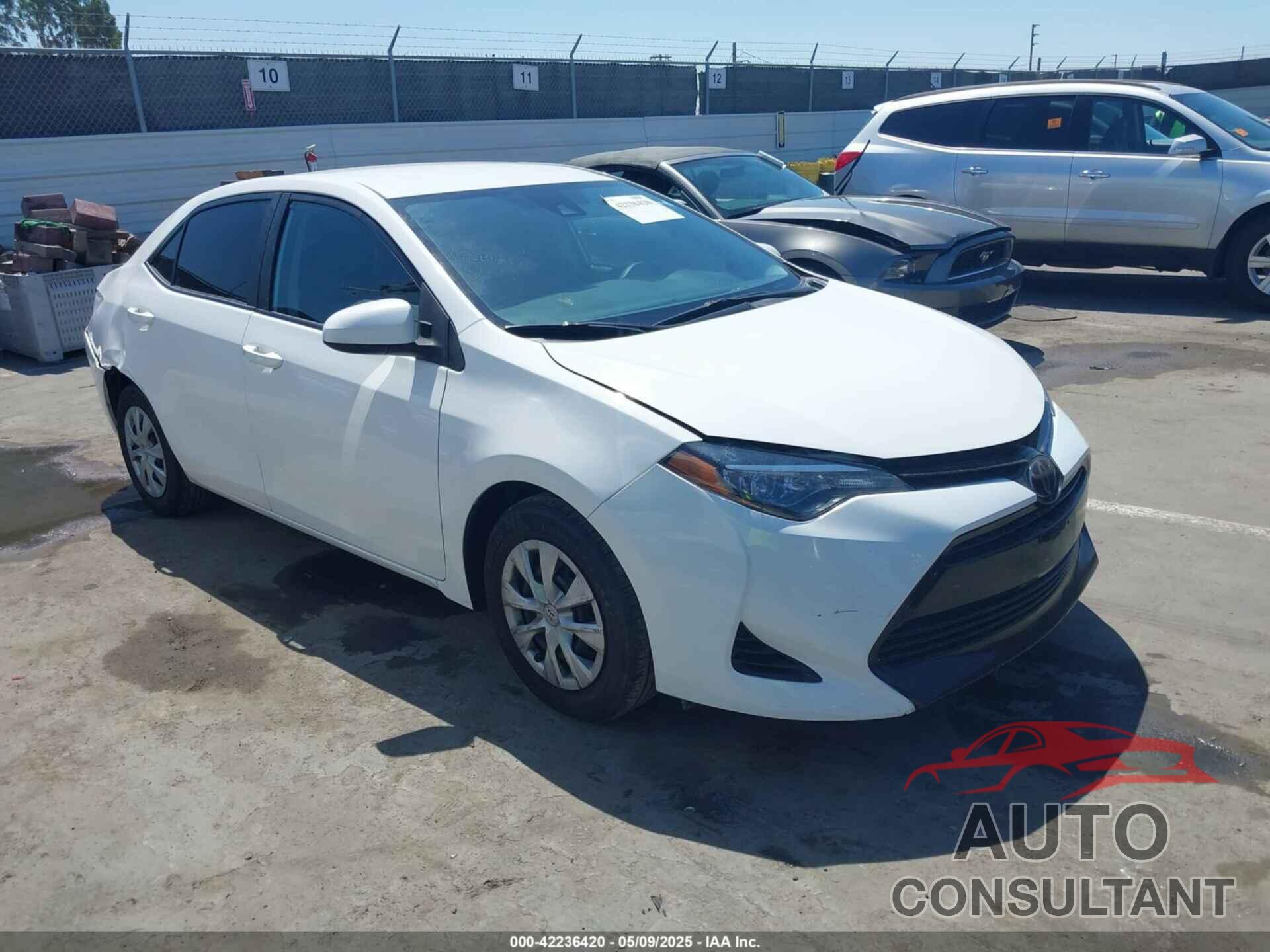 TOYOTA COROLLA 2017 - 5YFBURHE3HP686148