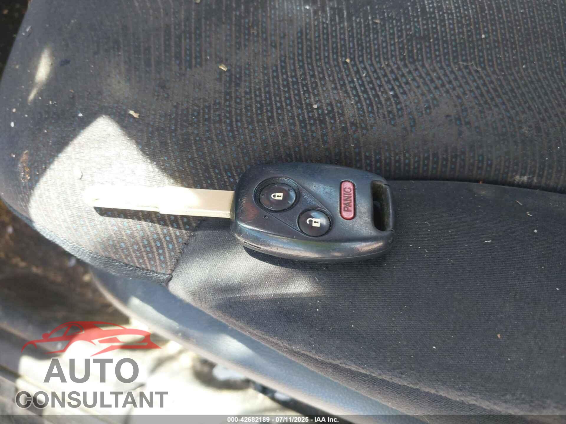 HONDA FIT 2011 - JHMGE8H55BC015611