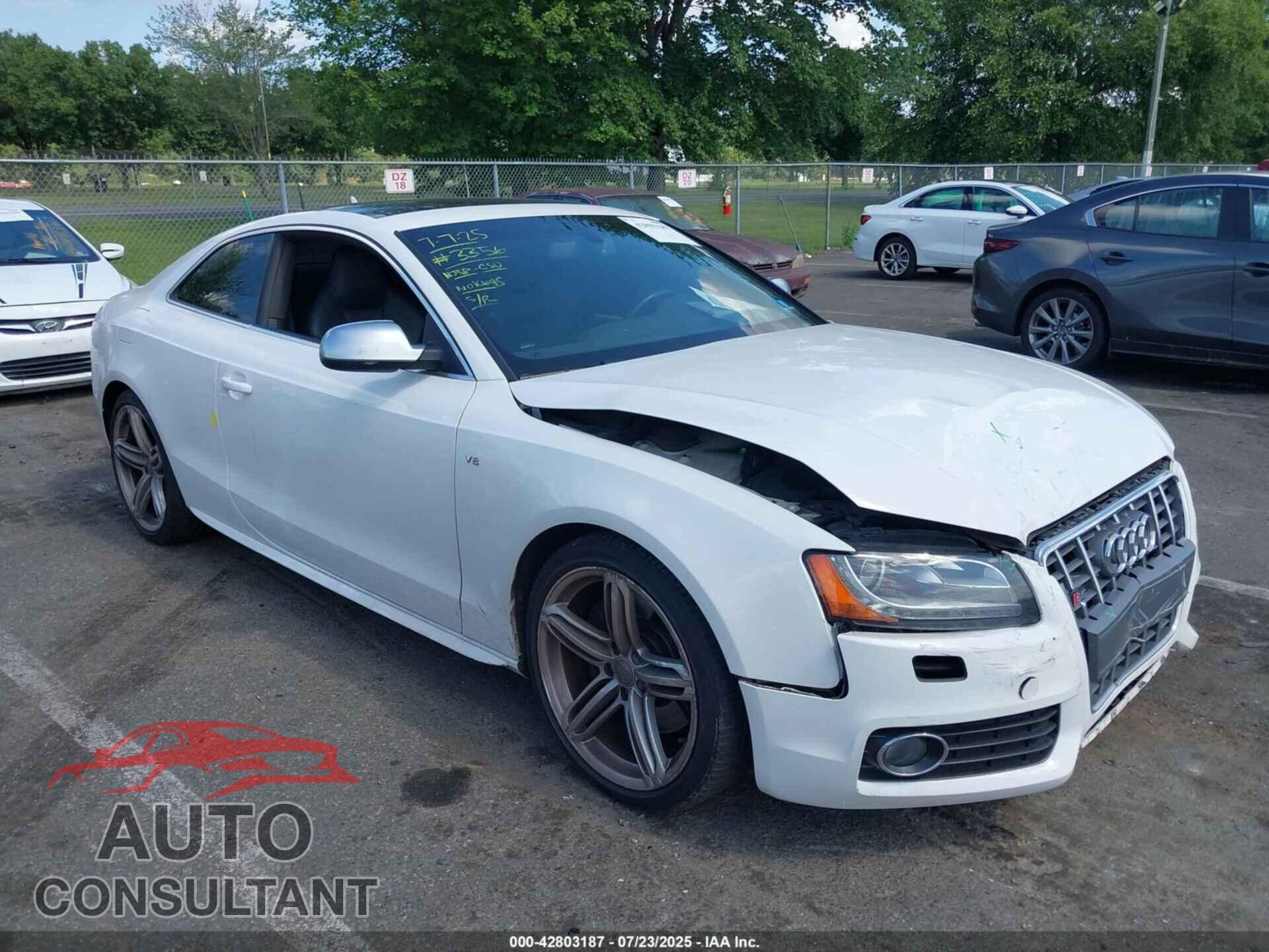 AUDI S5 2011 - WAUCVAFR2BA003356