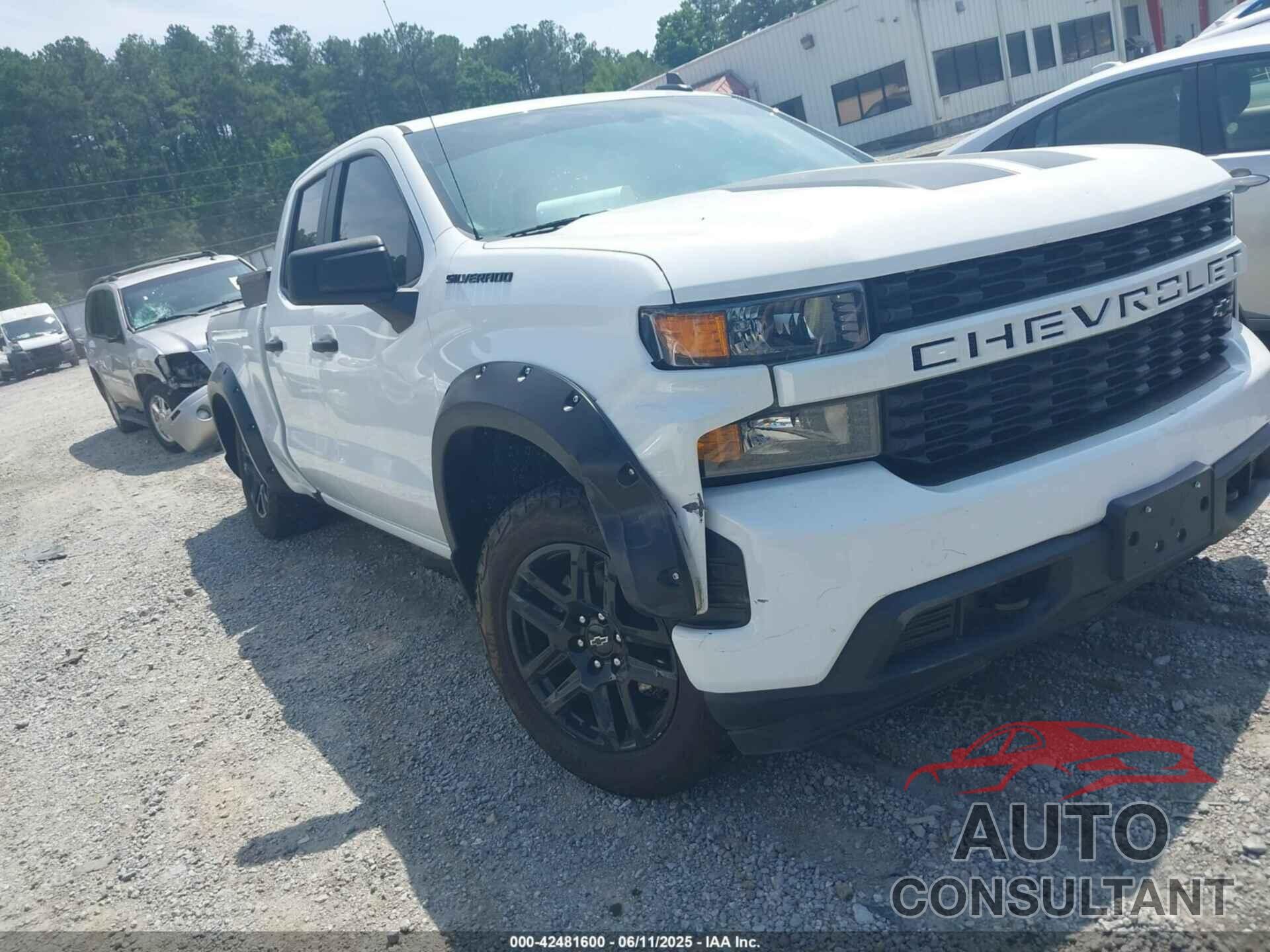 CHEVROLET SILVERADO 1500 2021 - 1GCRWBEK2MZ301480