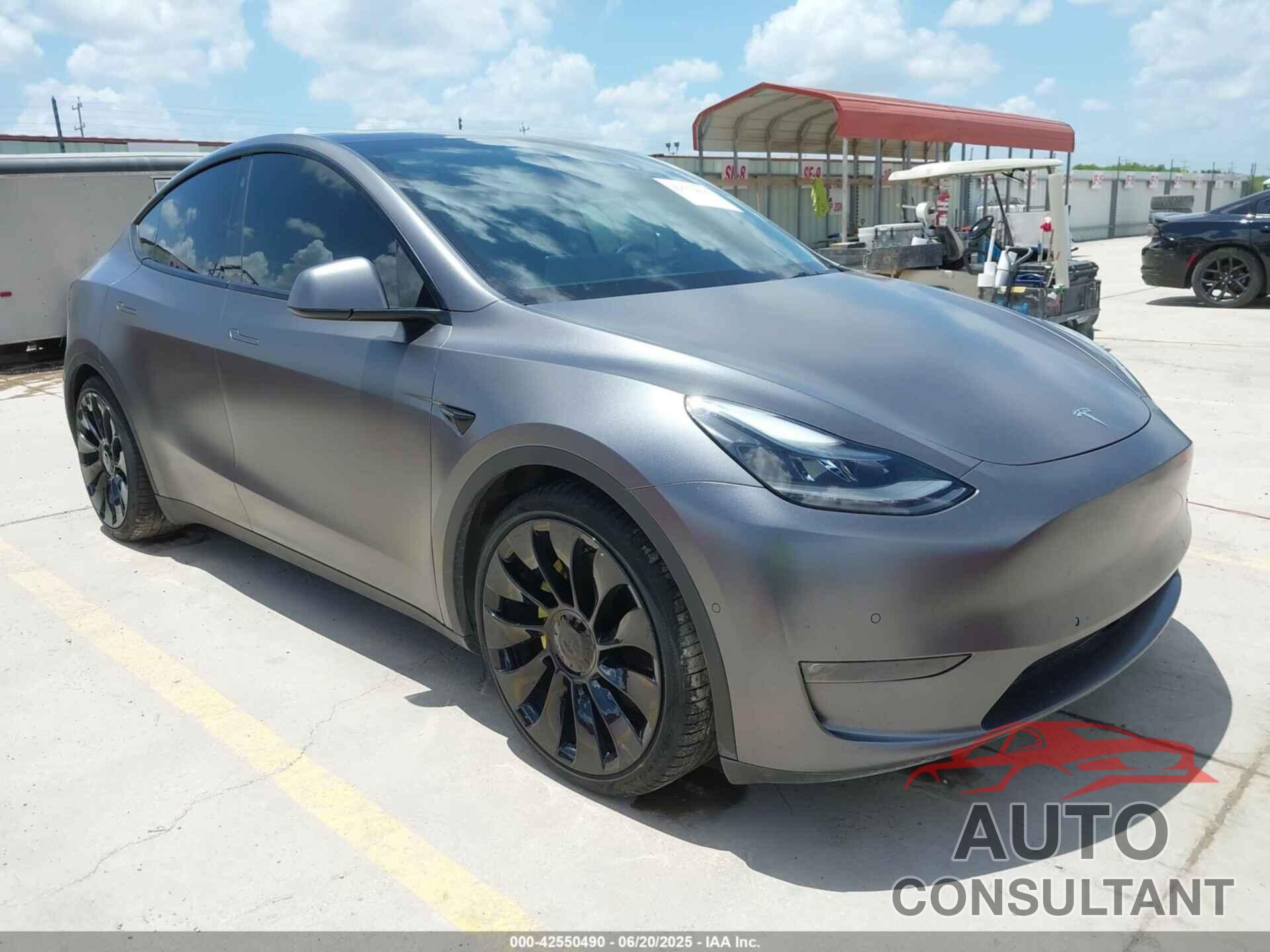 TESLA MODEL Y 2021 - 5YJYGDEF4MF189438