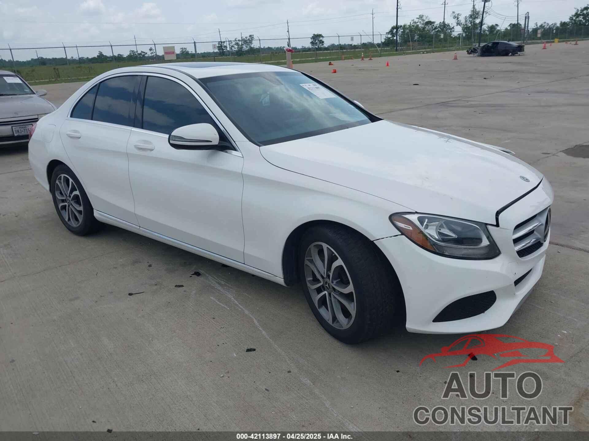 MERCEDES-BENZ C 300 2018 - 55SWF4JB0JU252994