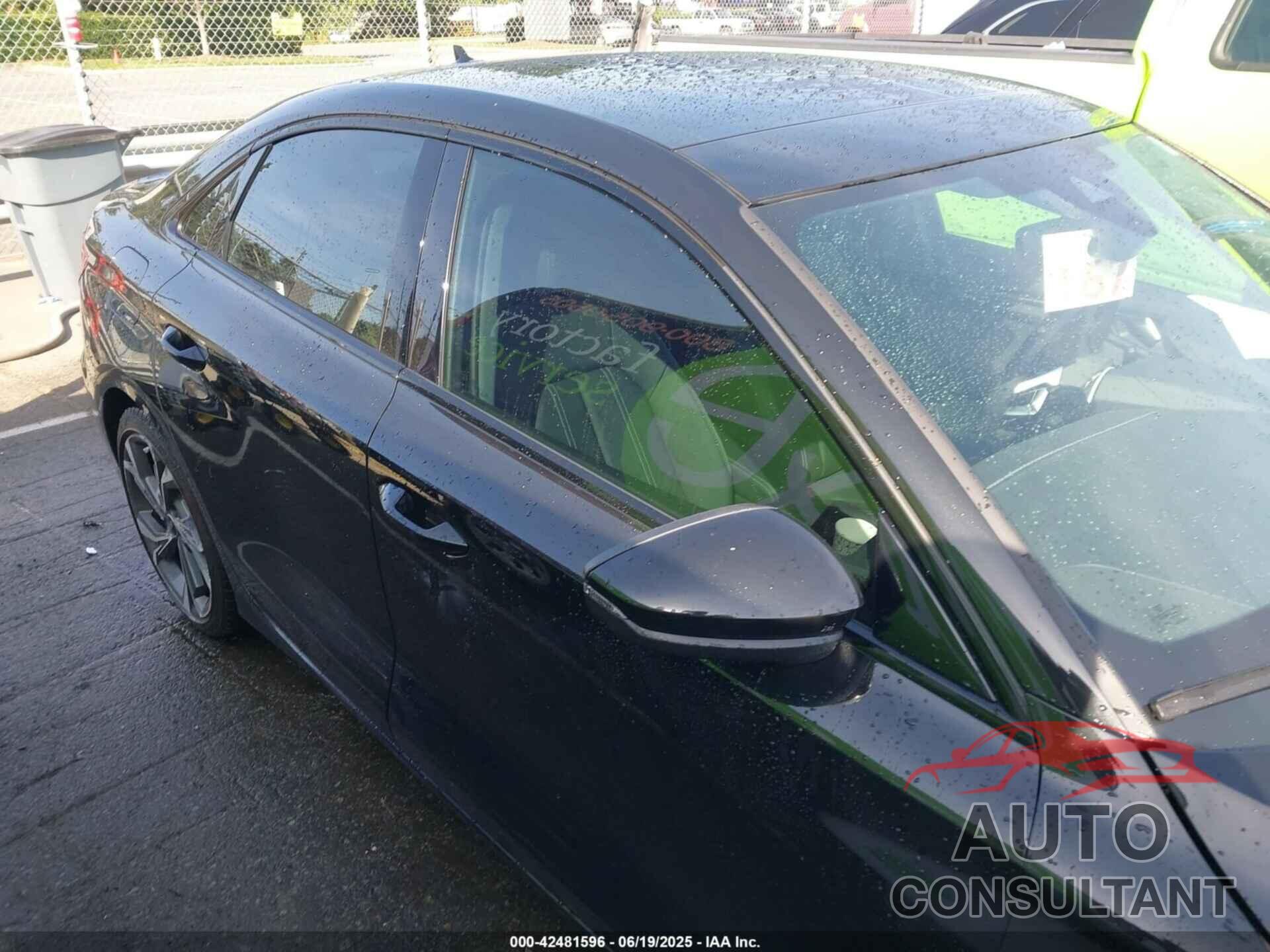 AUDI A3 2022 - WAUHUDGY5NA092523