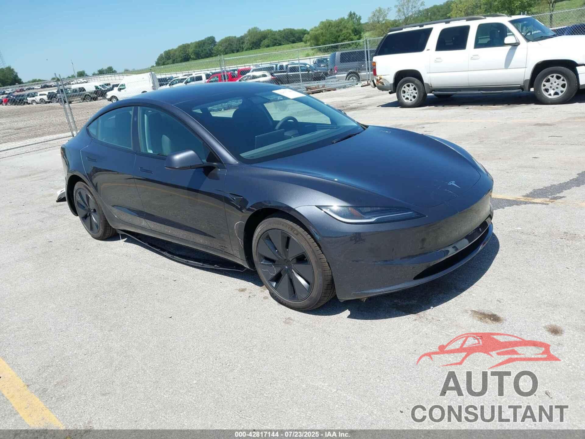TESLA MODEL 3 2025 - 5YJ3E1EA7SF020241